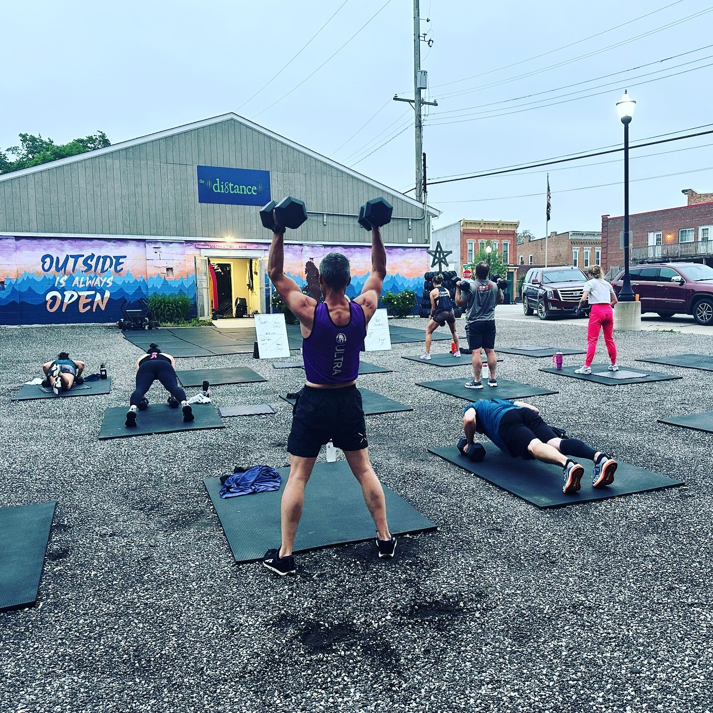 Lil Friday morning parking lot party!! Hey. Summer. 💜😎