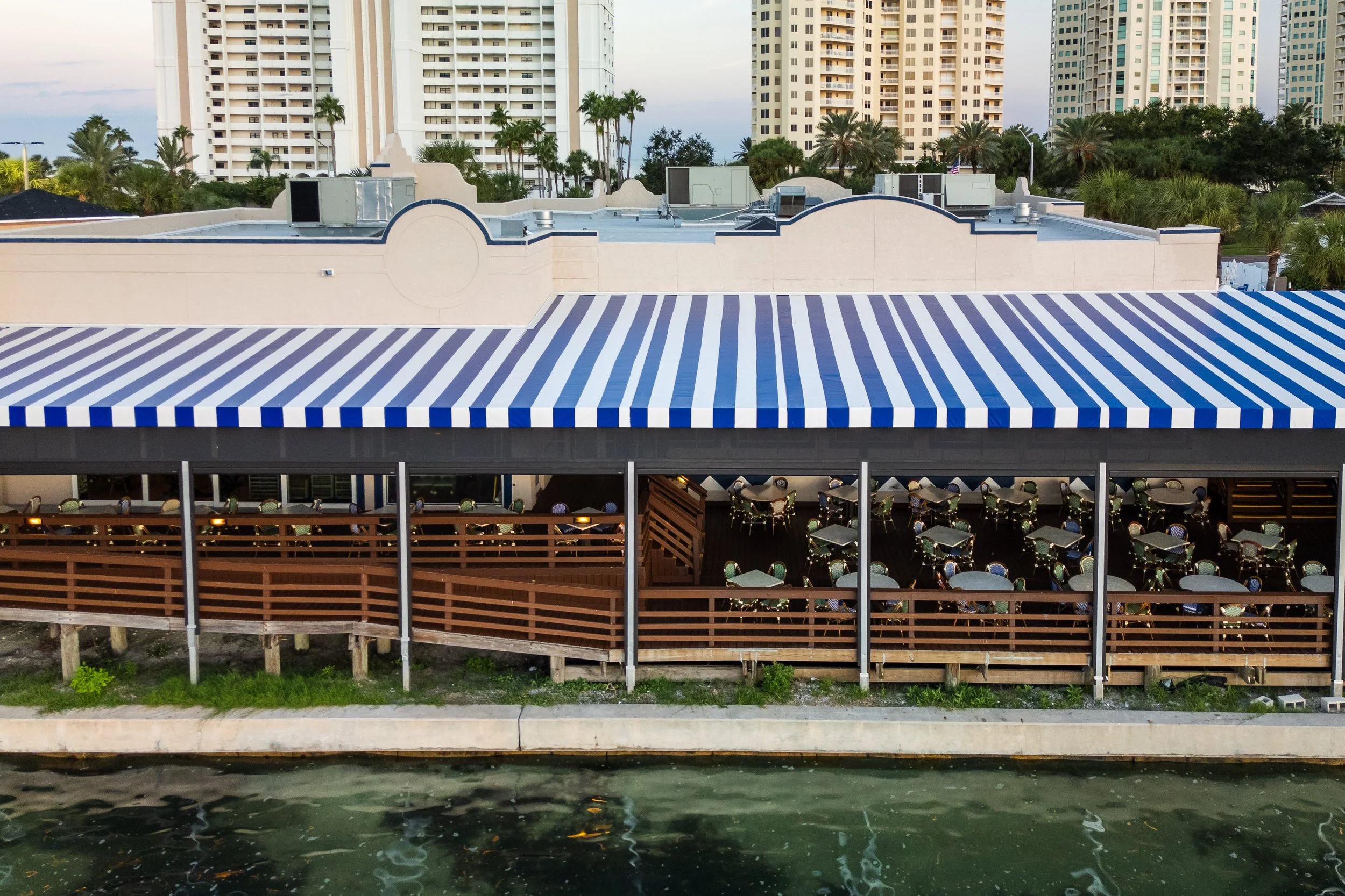 VI The Columbia-4.jpg