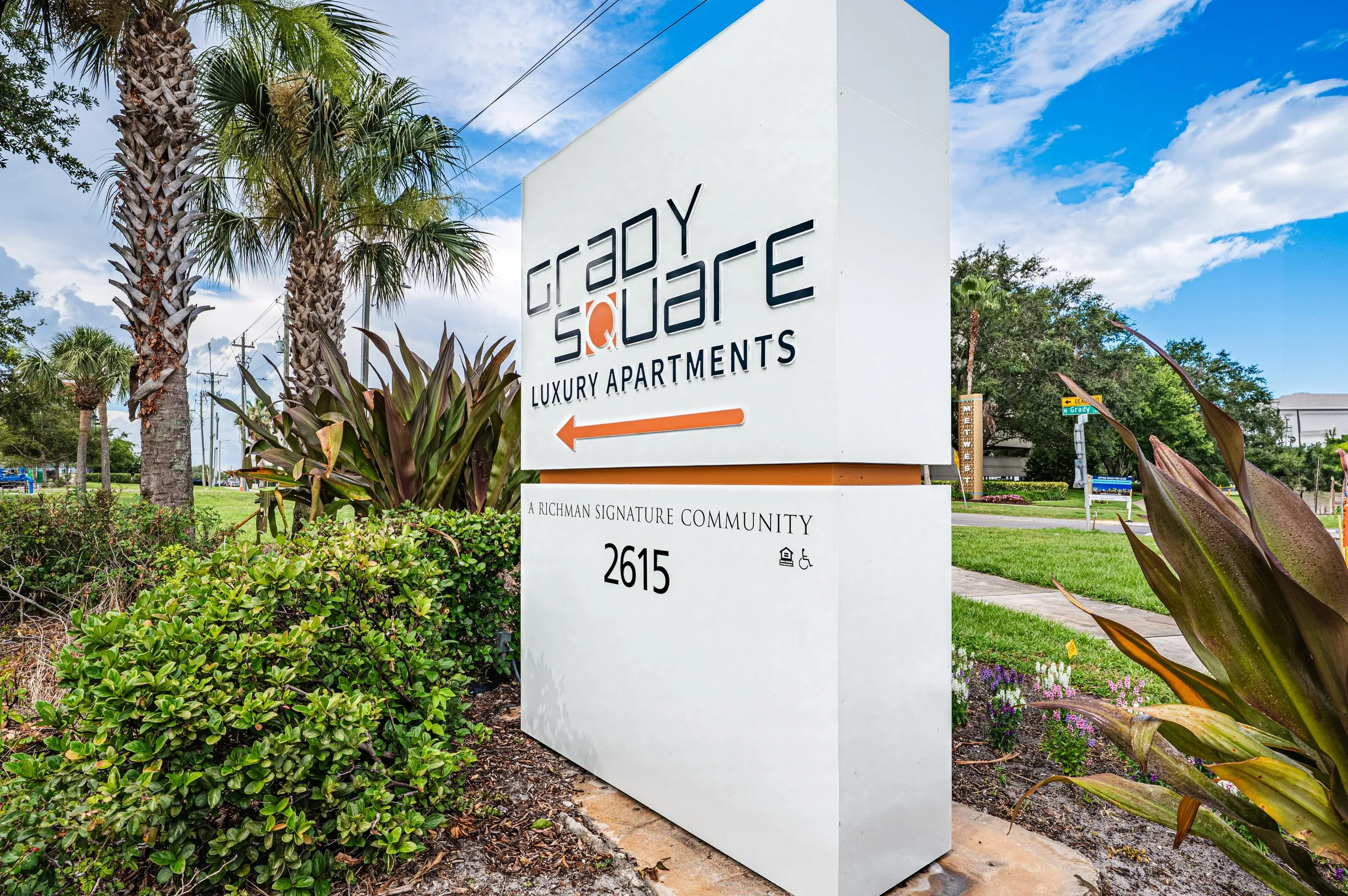 VI-Grady Square Monument-5.jpg