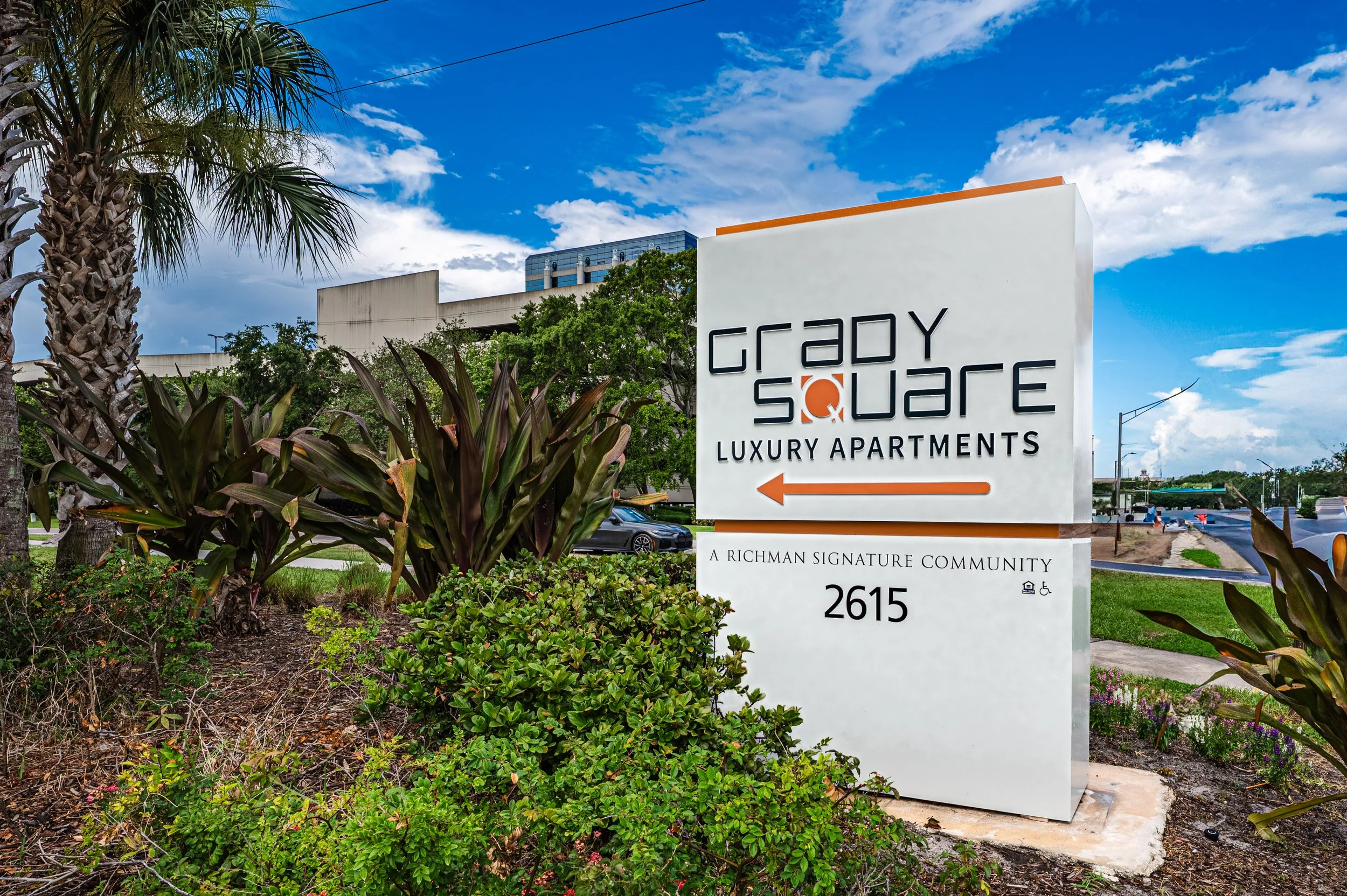 VI-Grady Square Monument-6.jpg