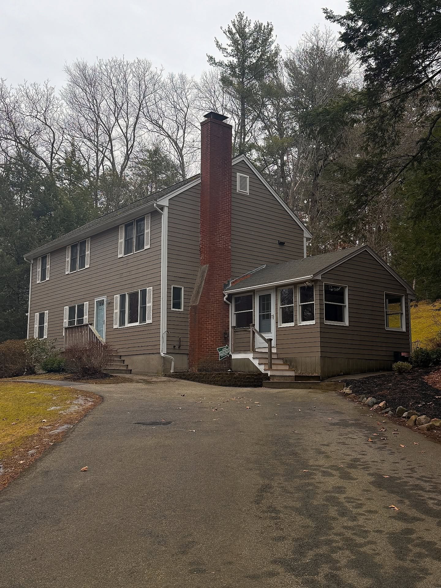 Just Sold in Wenham! 

Helped some really great buyers recently who had a baby on the way, a tight timeline, and needed an in-law setup for mom who&rsquo;ll be moving in with them. 

There was a lot riding on this one. We weren&rsquo;t just searching