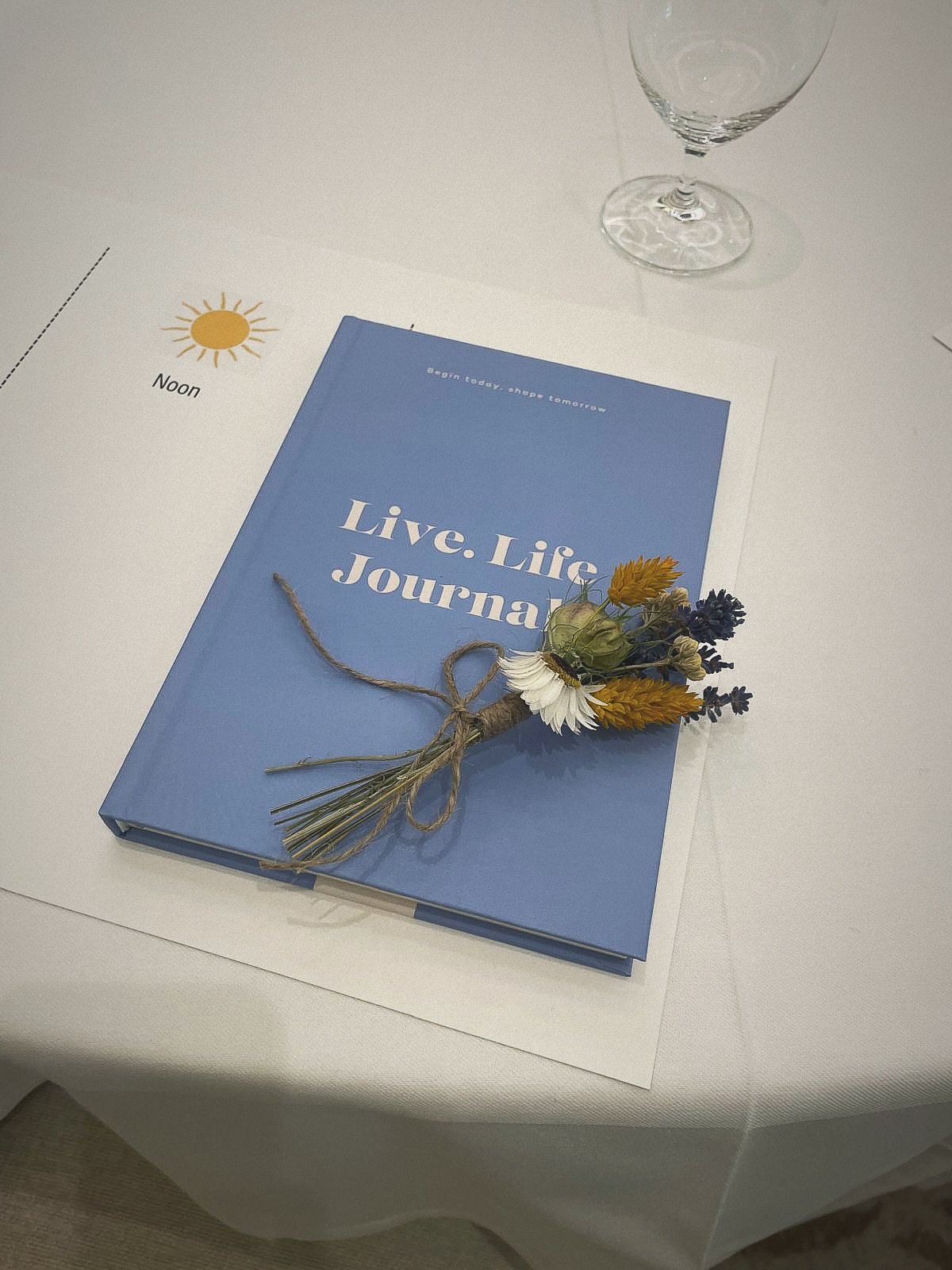 Live more, age less 🌿

What a privilege to host our &ldquo;Live Life&rdquo; retreat at the incredible Grantley Hall. A chance to pause, reset, and reconnect with what really matters &mdash; your health, your energy, your future.

From yoga, breathwo