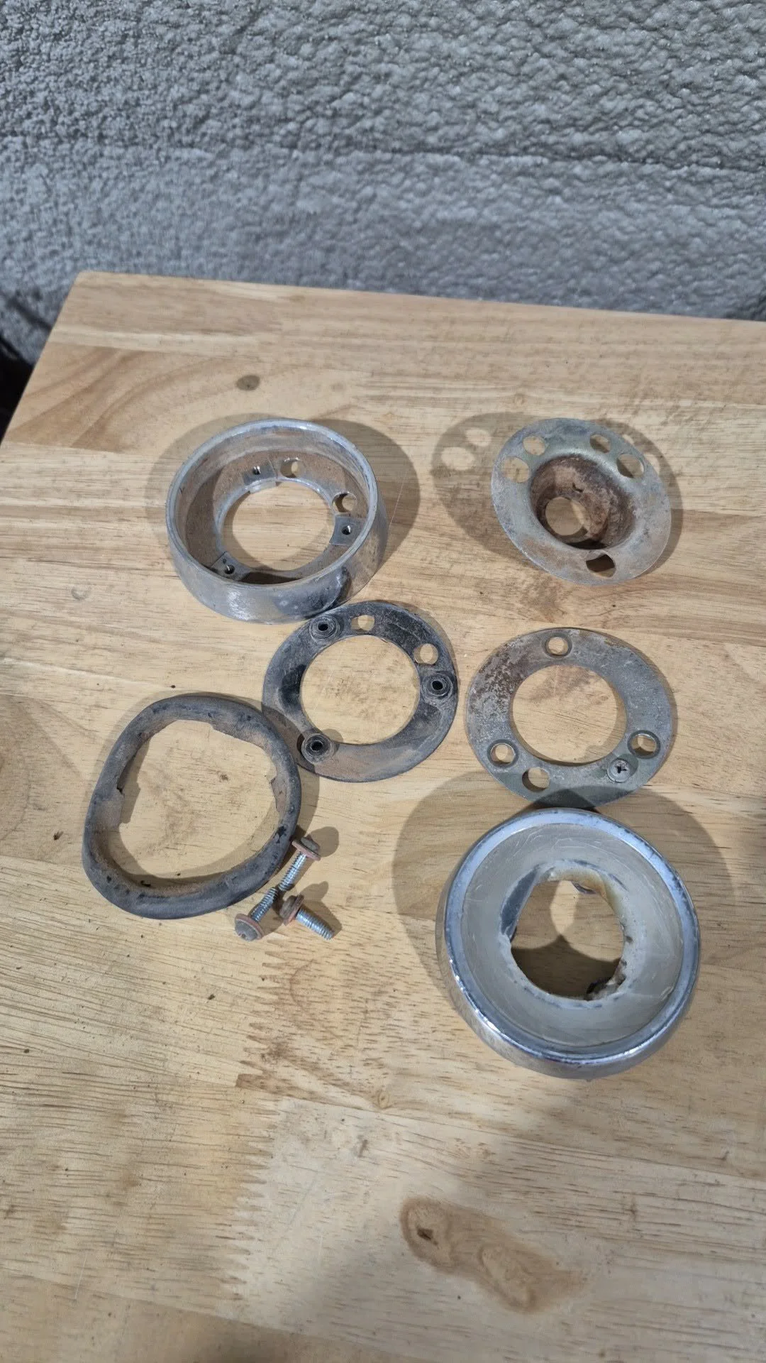 Horn button early car