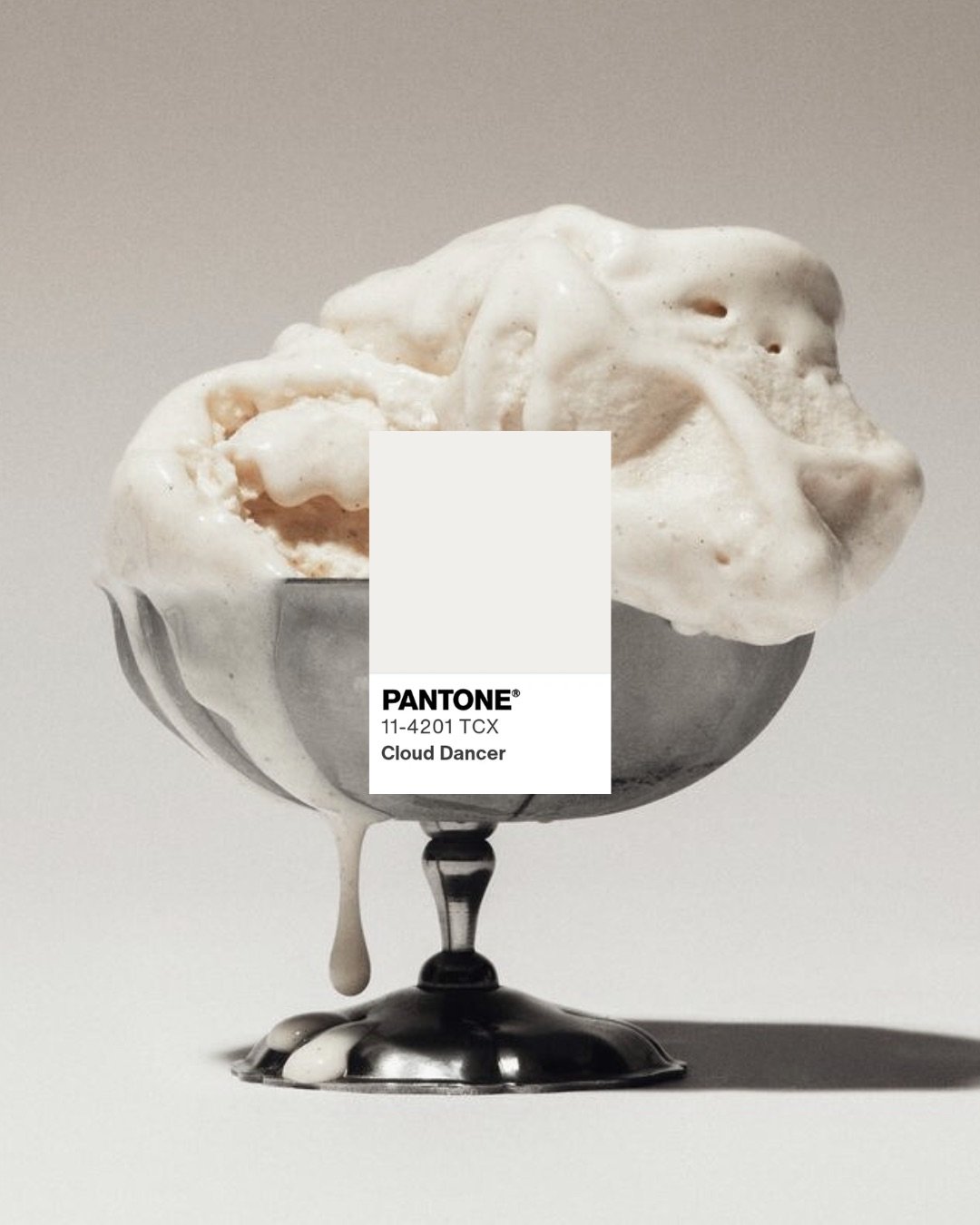 pantone&rsquo;s color of the year stirred the pot ☁️🪽🦢

from a purely designer perspective, cloud dancer is a great off white shade. these slides show off the complexity of the color

#pantonecoloroftheyear #creativeinspo #designinspo #clouddancer