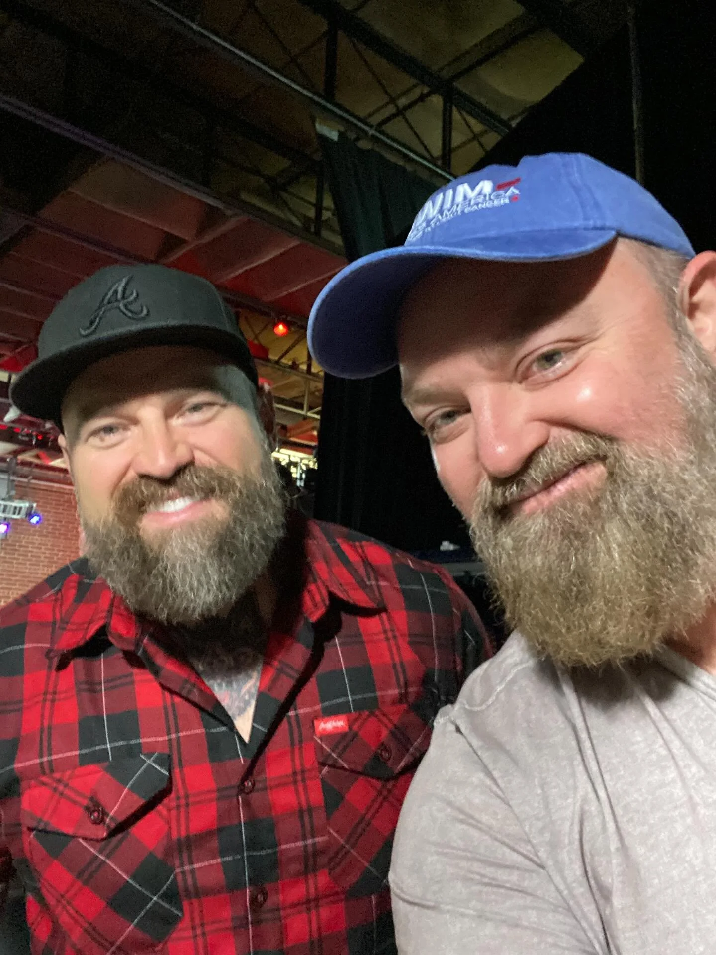 HOW&rsquo;S THE BIRTHDAY RIG GOING? 
Happy Birthday, bro!

#everythingisarig 
@zacbrown 
@zacbrownband 
@hoponacure
