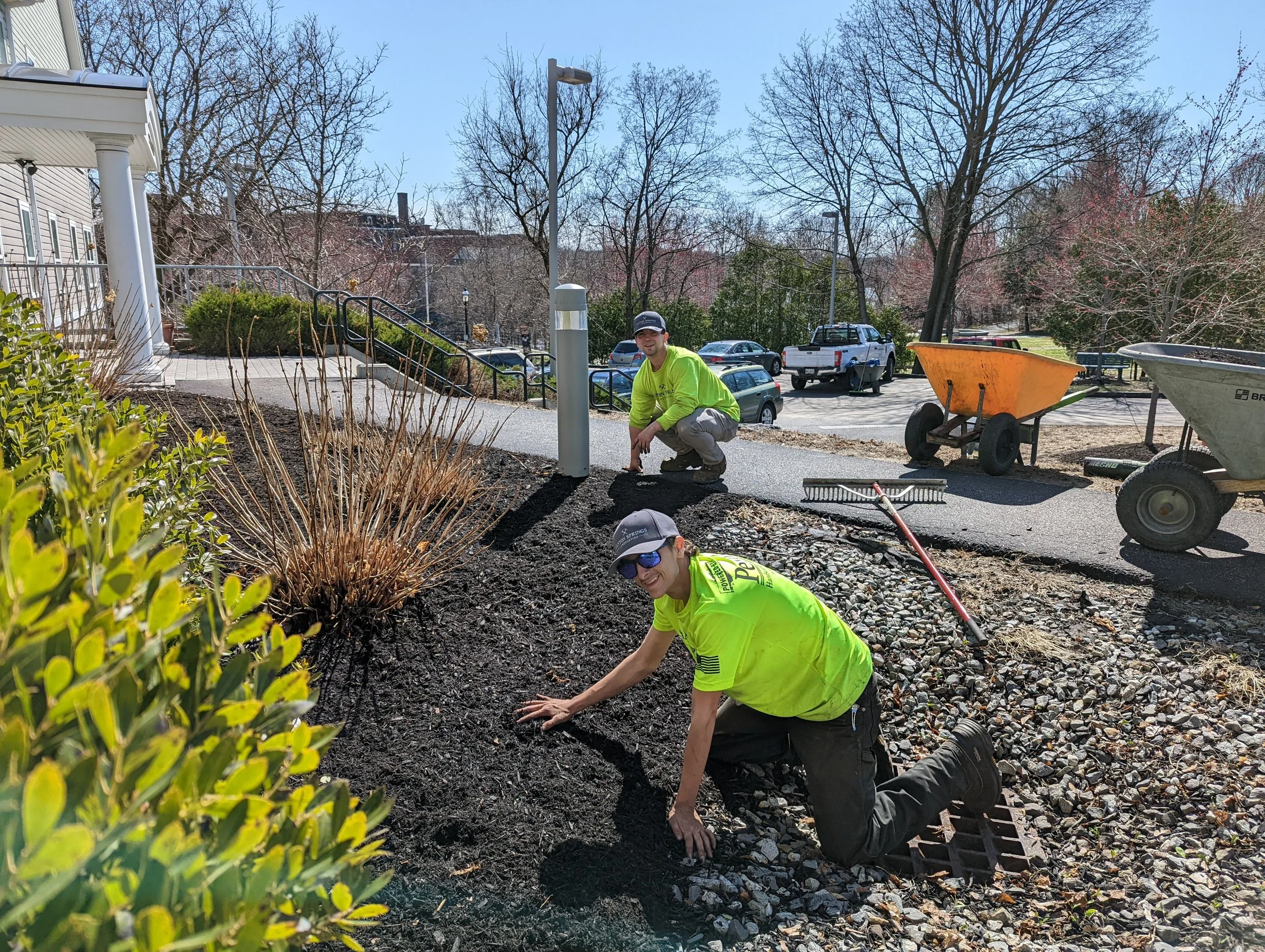 LandscapingEdging_Maine_Mulch_Edging.jpg