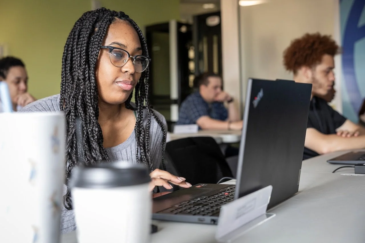Who’s benefiting from Massachusetts’ free AI training?