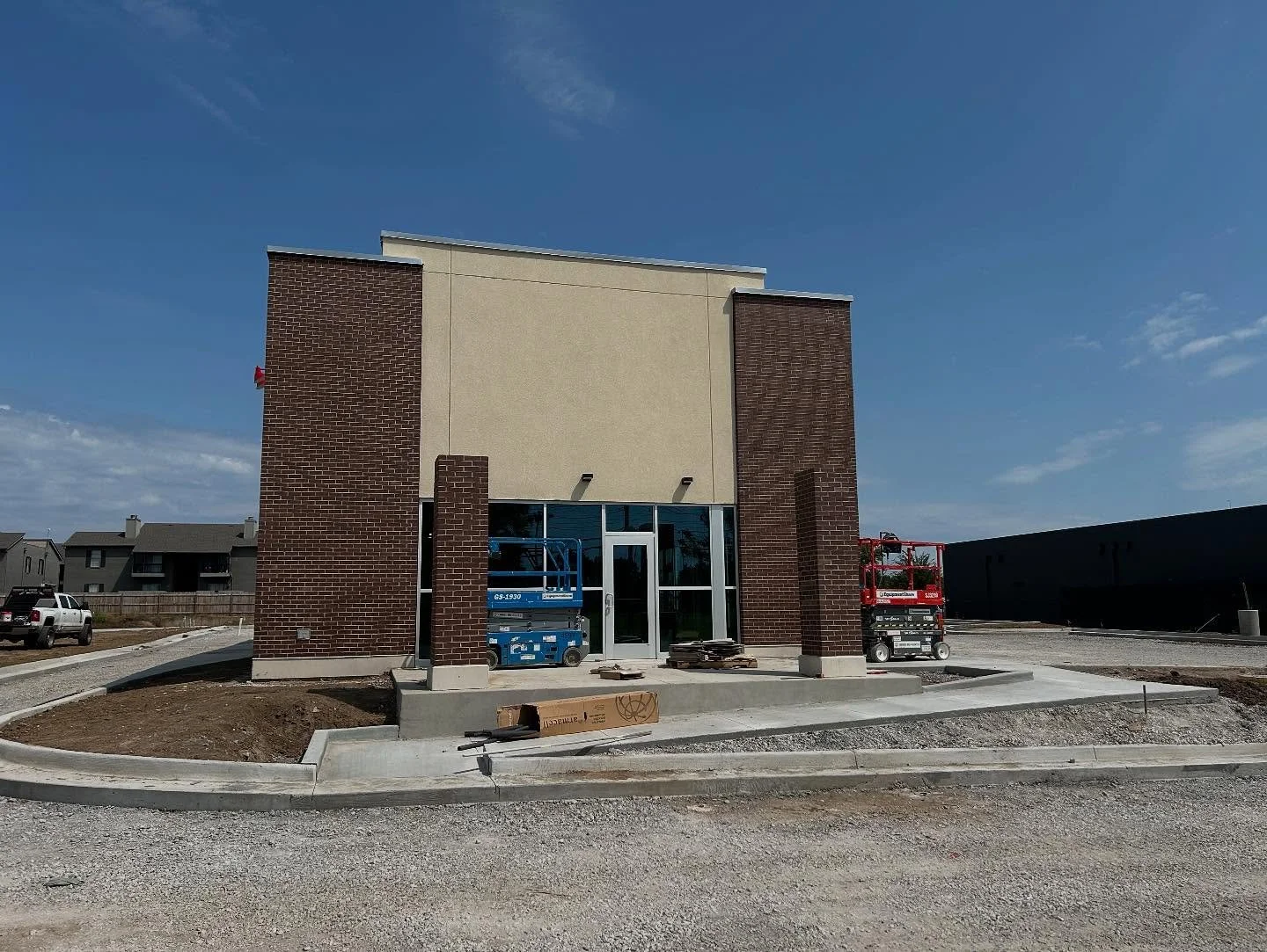 @freddysusa and @plazastreetpartners - Freddy&rsquo;s - Tulsa, OK. Great job to Art. Loved the clean site and building. Shows the love for the job. Another good looking job for @briankeith.stephens and his TEAM. #qsr #restaurantconstruction #yourdrea