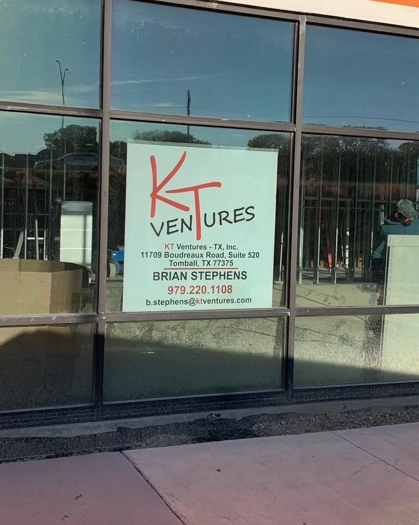 🏗️ BEHIND THE BUILD SERIES | 🥞 iHop Fort Worth

From blueprints to breakfast &mdash; this iHop project showcases the seamless process behind every KT Ventures build.

Our team managed every detail to ensure the finished space met brand standards, s