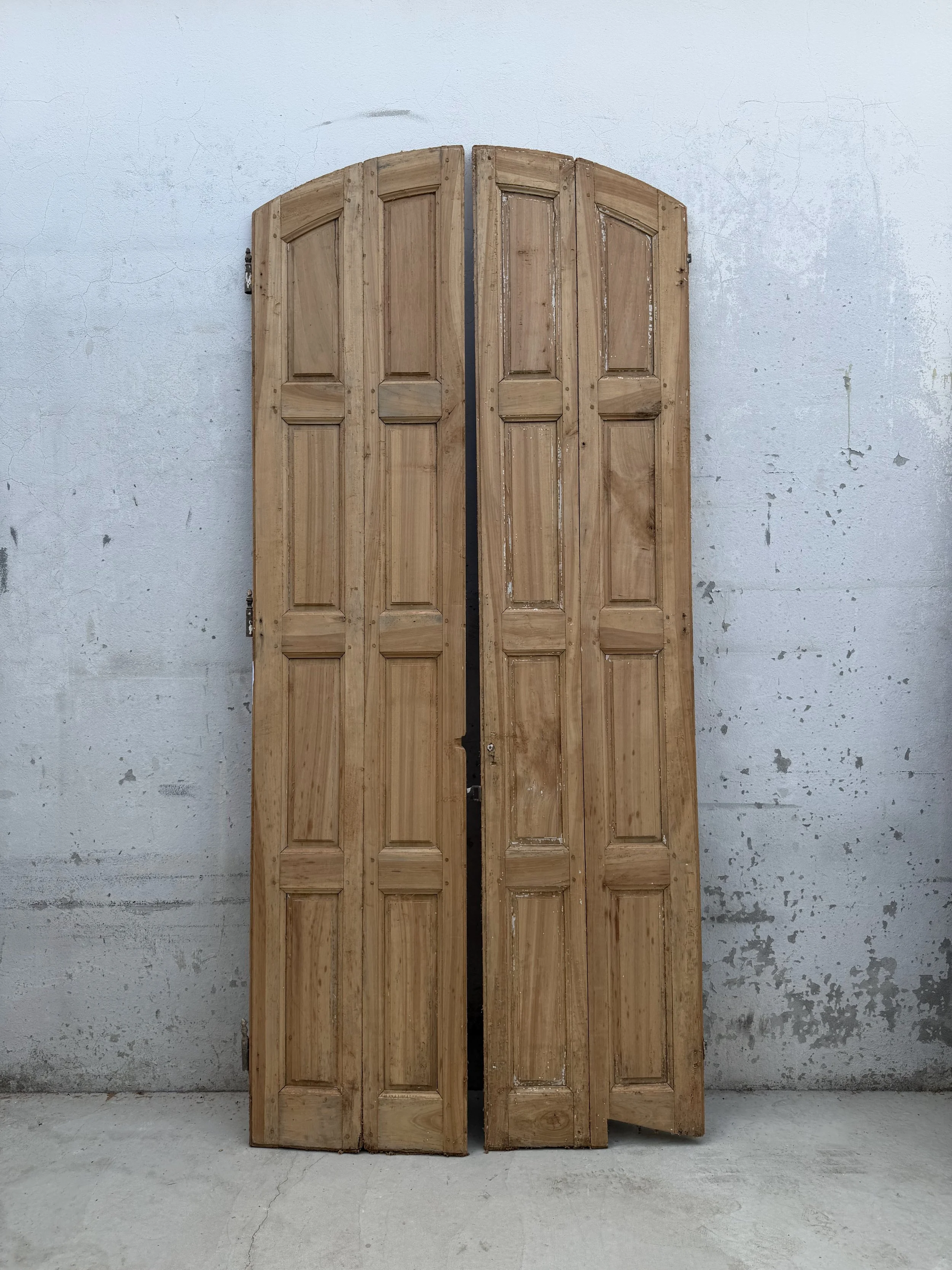 MAU056