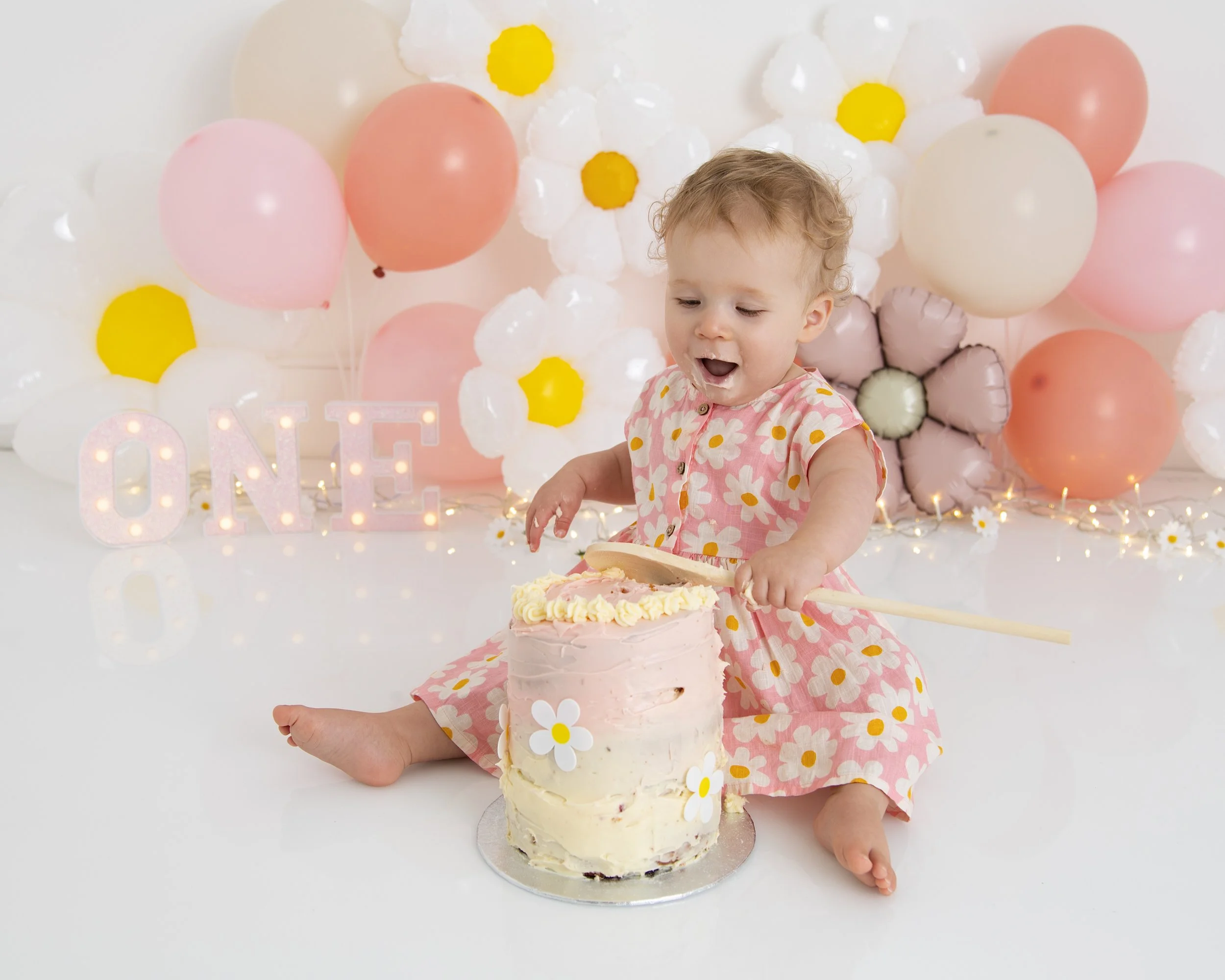Millie Cake Smash-6.jpg