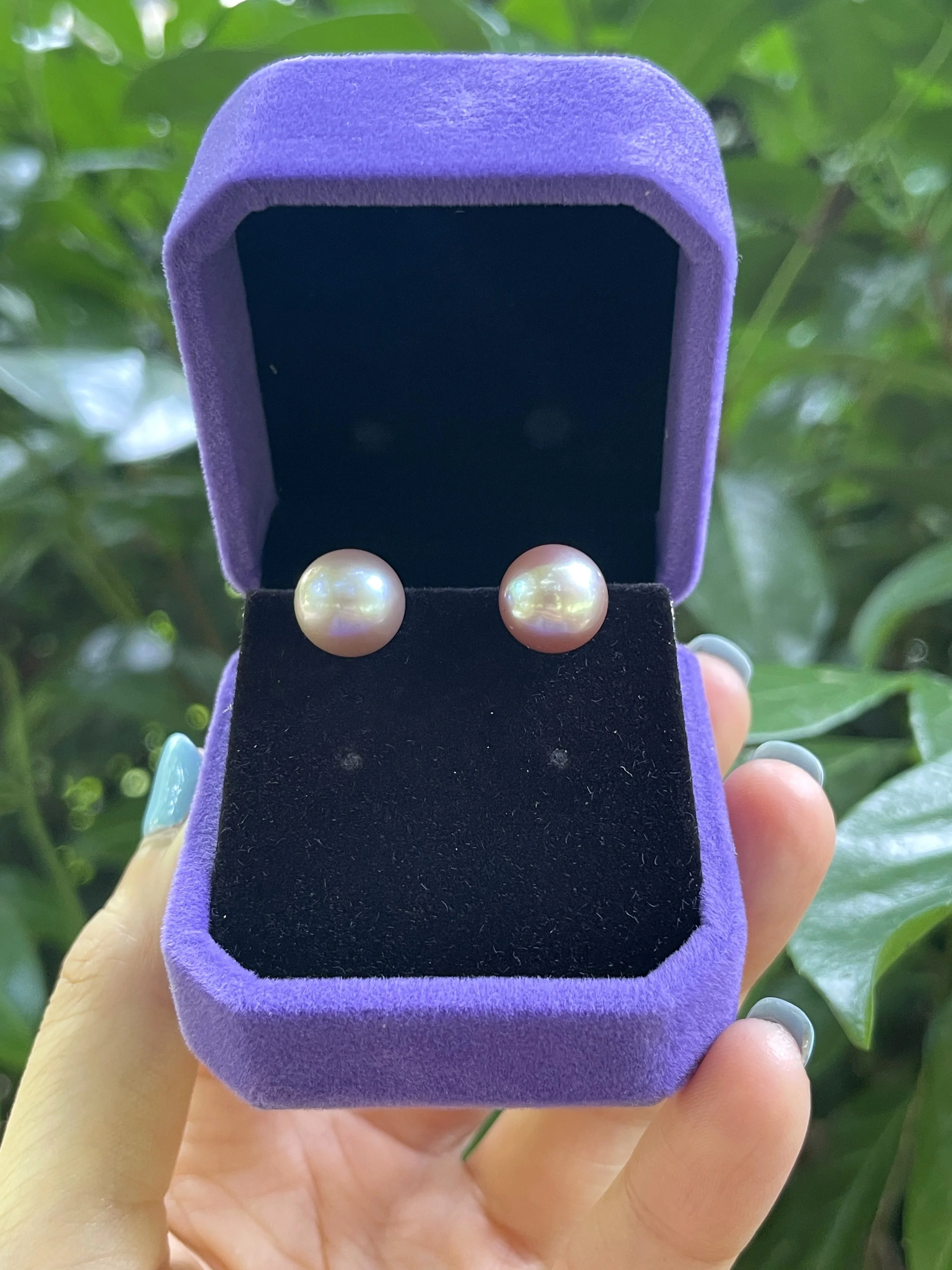 Natural Lavender Cultured Freshwater Pearl Stud Earrings (9-10mm)