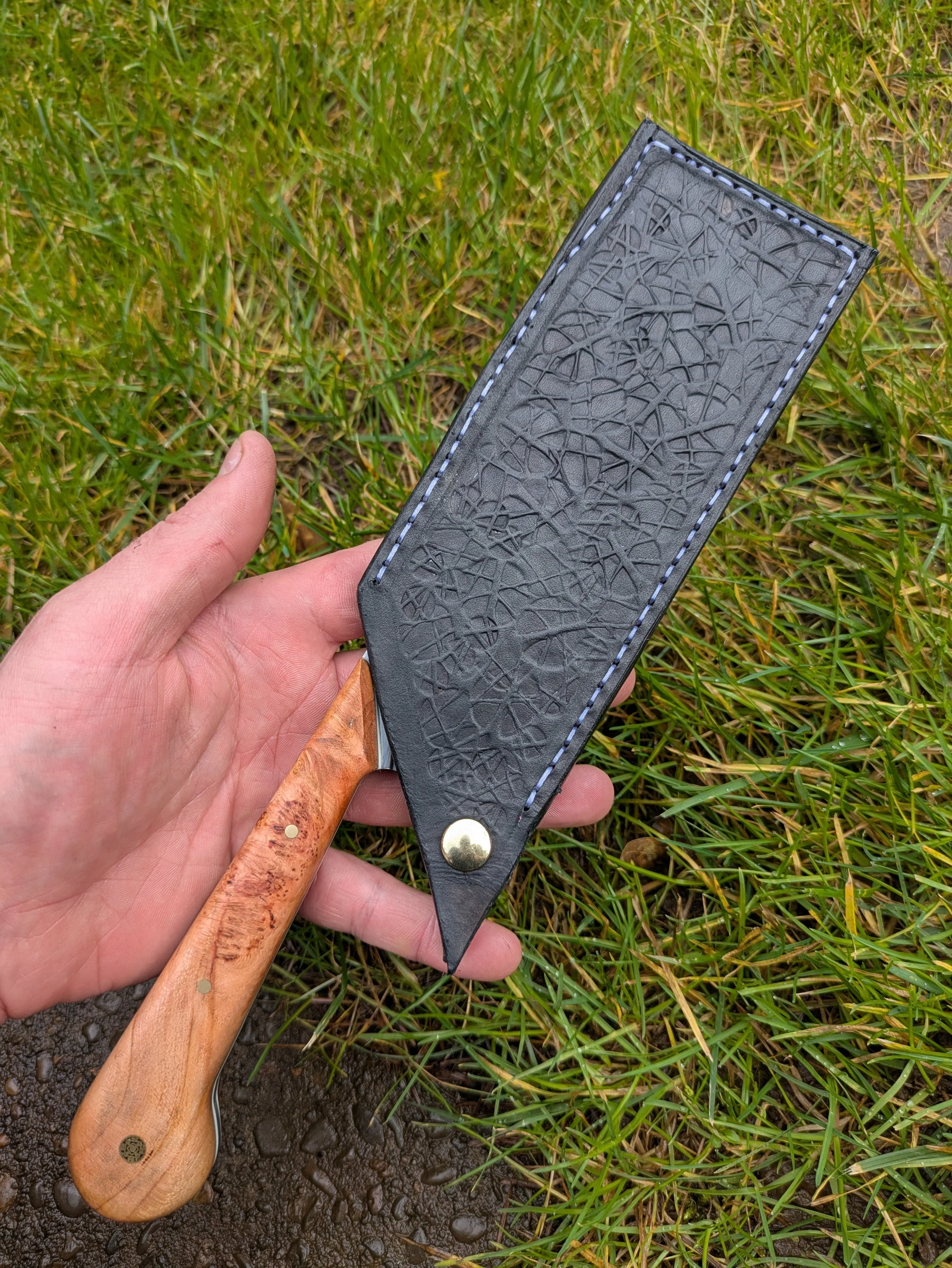 Nakiri with a stabilized Cherry burl handle