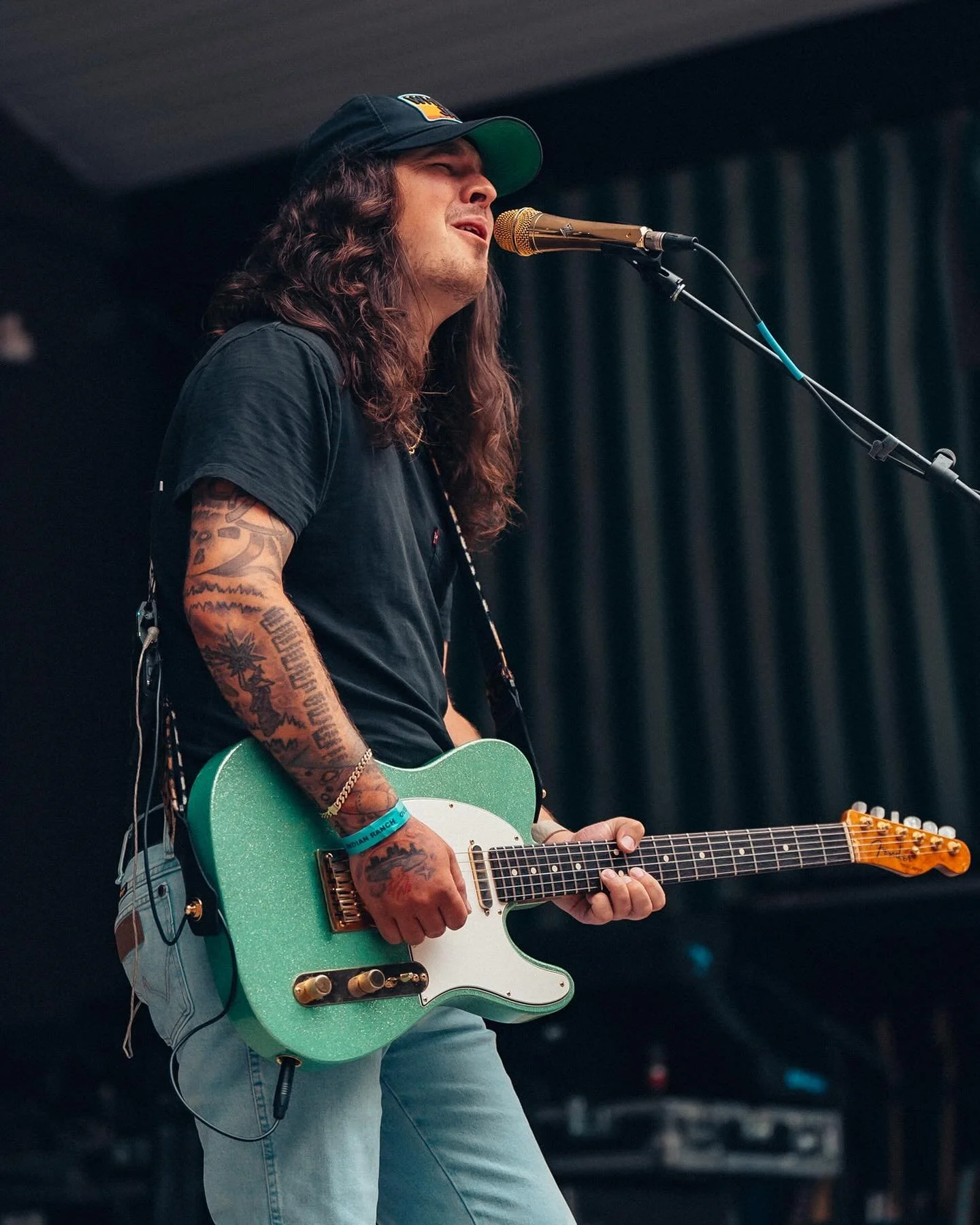 No fancy stage setup. Just talent, grit, and a whole lot of heart. From @trophywivesri Independence Day Show on July 4th this year 🇺🇸

.
.
.
.
.
.
.
.
.

#ConcertPhotography #LiveMusicPhotography #TourPhotographer #GigPhotographer #MusicPhotographe