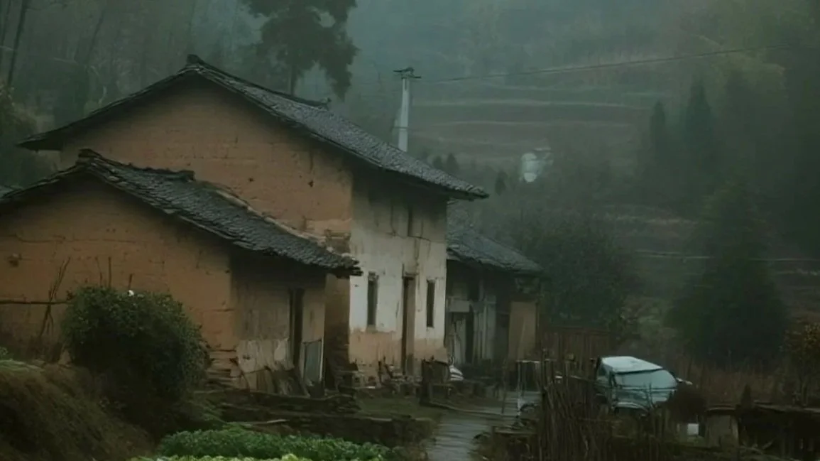 Two Generations in the Mountains: Great-Grandmother and Grandmother