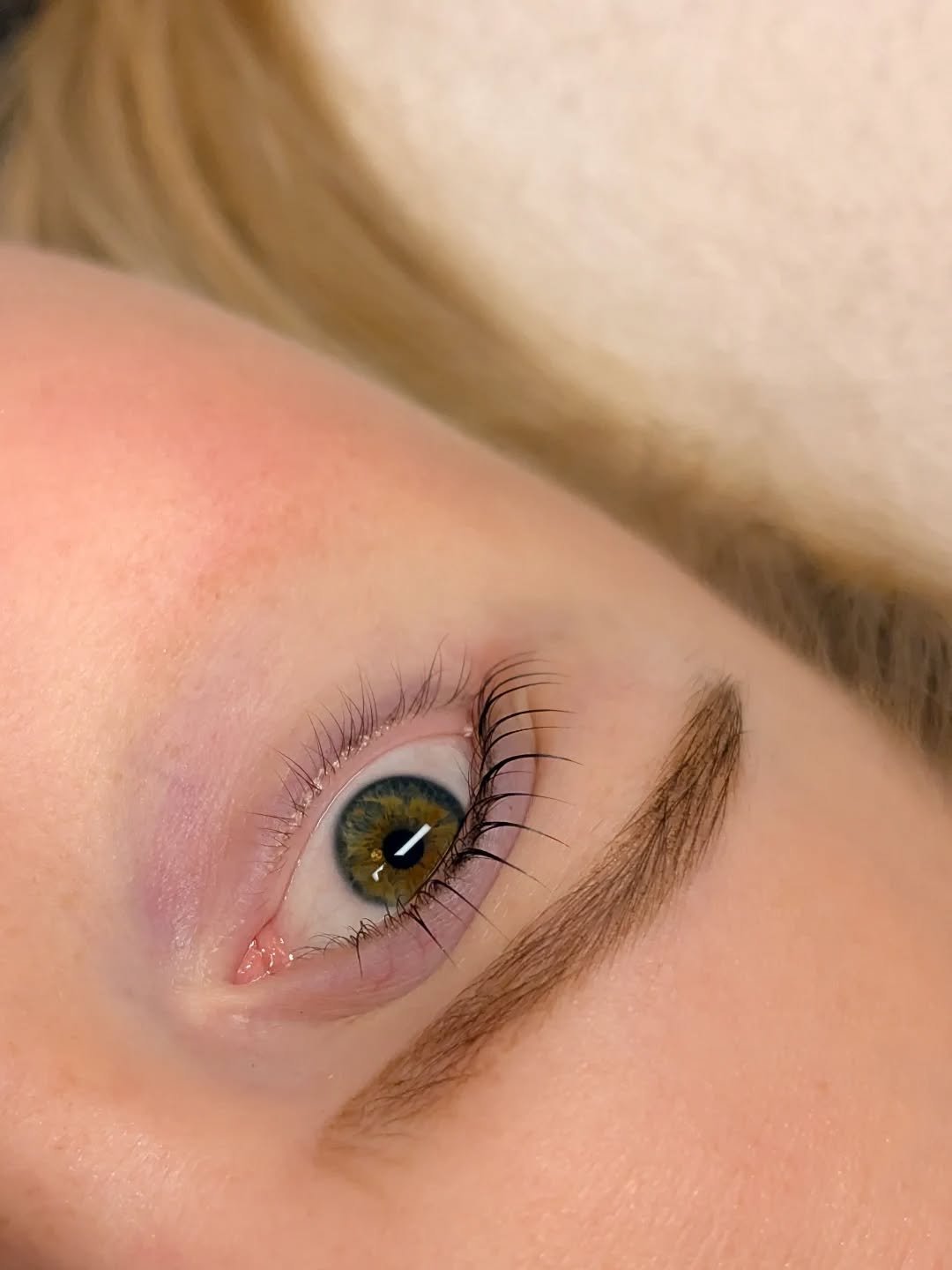 Lash lift ✨

#lashlift #ripsienkestotaivutus #kauneushoitolaoulu #kosmetologioulu