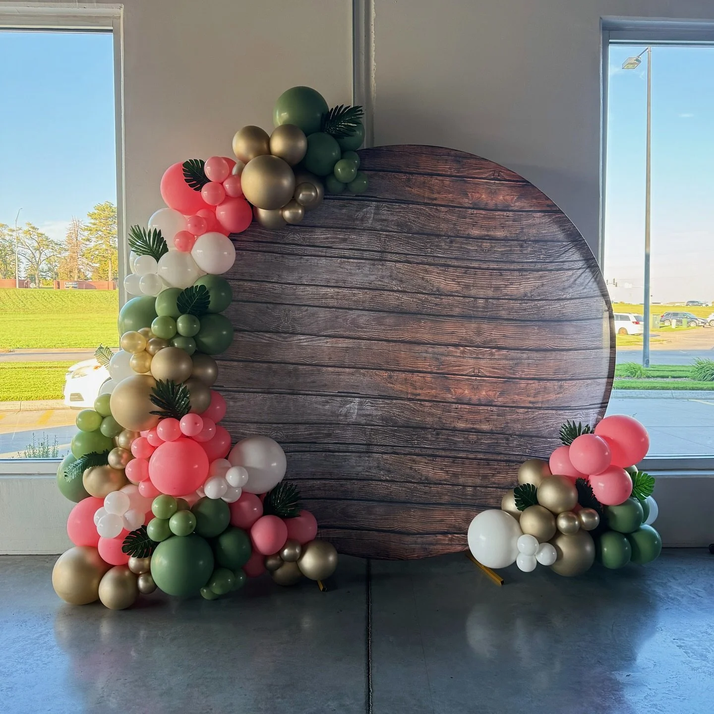 Our weekend setup was in full bloom 🌱💕 We installed a 12ft arch of soft pink, gold, and eucalyptus for the cutest &lsquo;Little Sprout&rsquo; baby shower! 

#littlesprout #babyshower #balloonarch #lincolnne