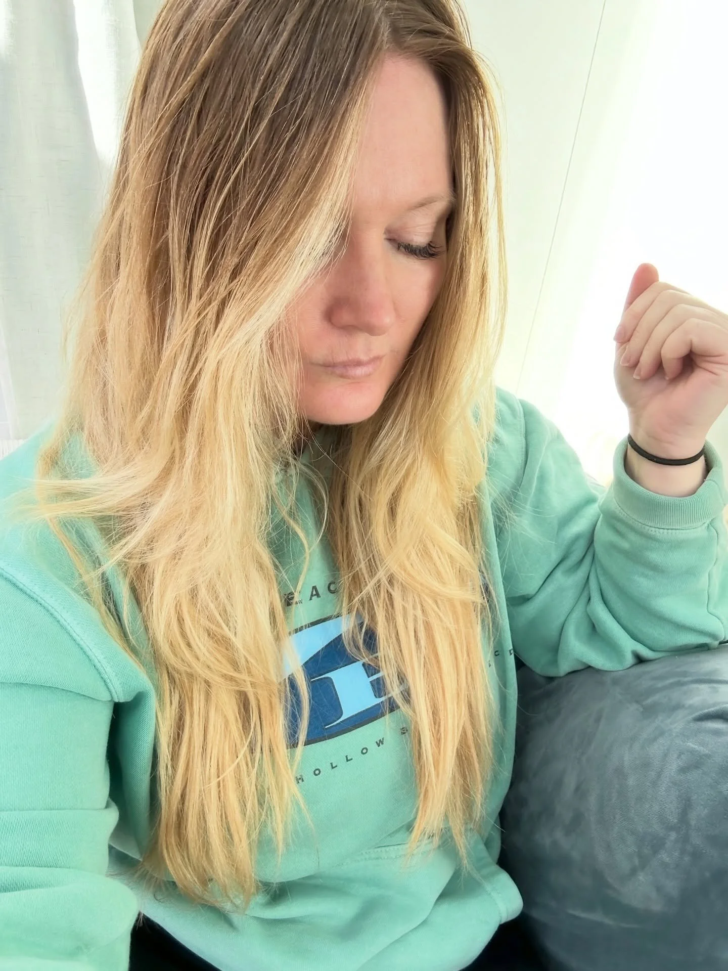 Before&mdash;>During&mdash;>After ✂️ 

I went to see my girl @hairgirlmads today and started the convo with &ldquo;I think I want bangs&rdquo; to which Mads responded &ldquo;ooo what are we going through&rdquo; and did a brilliant consult to ma