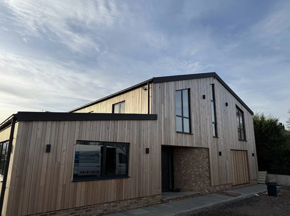 Wrapped up our final site visit this morning, fitting the last few rainwater pipes on this stunning bar conversion. The warm roof system features #VmZincAnthra for a sleek, modern finish &mdash; right here in #Cleveland. #SeamRoofing