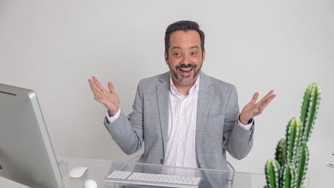 If you treat LinkedIn like a place to build and maintain professional relationships, it starts to make a lot more sense.

#linkinbio #linkedin #oklahoma #digitalmarketing #backslashcreative