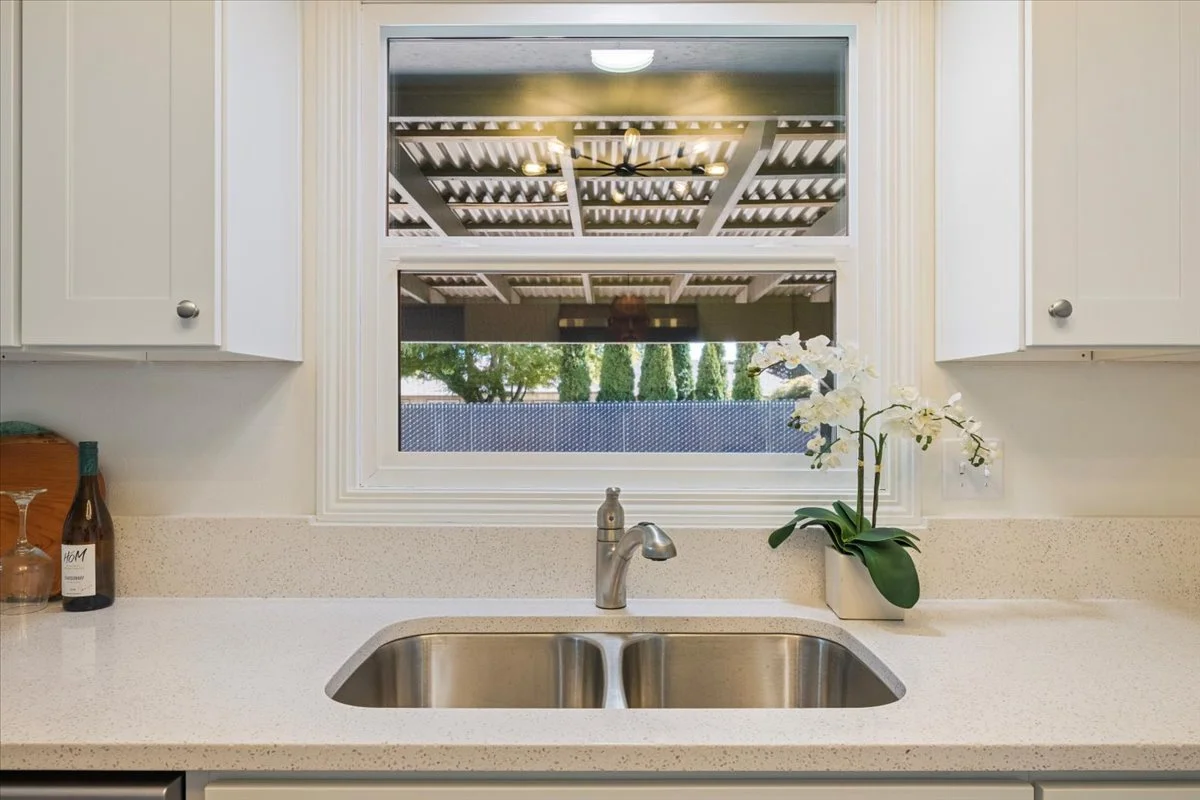 14-Kitchen.jpg
