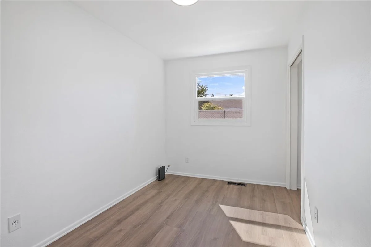 30-Bedroom 3.jpg