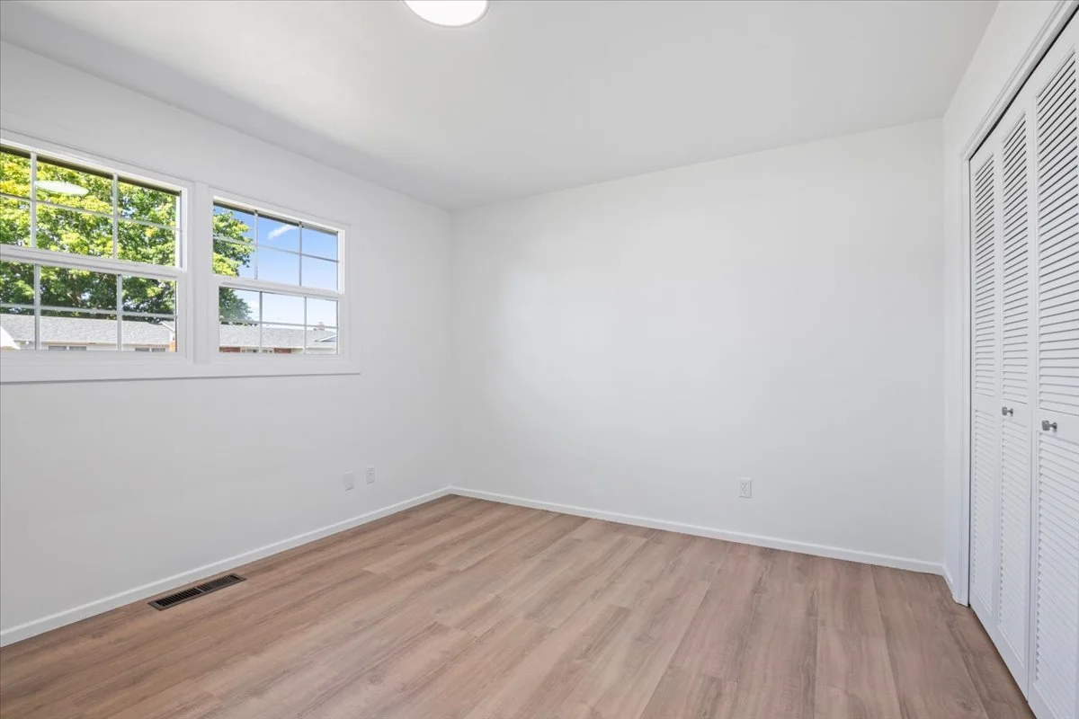 24-Bedroom 2.jpg