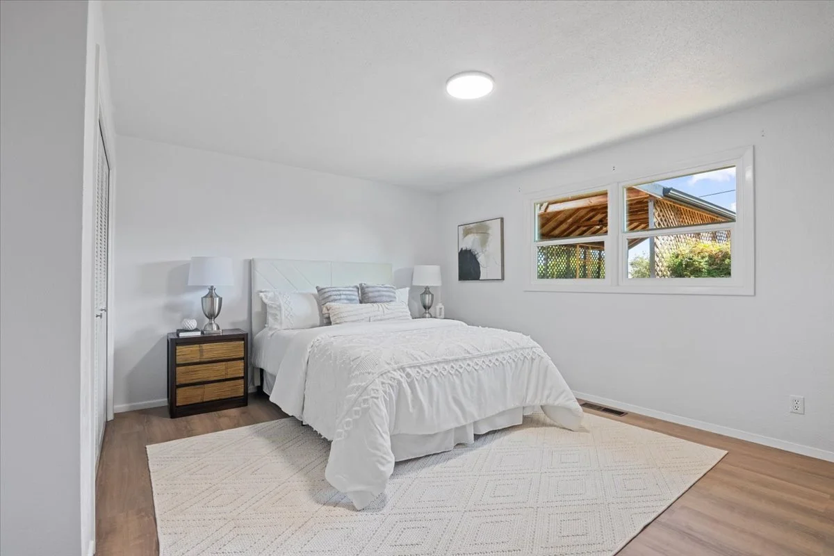 18-Primary Bedroom.jpg