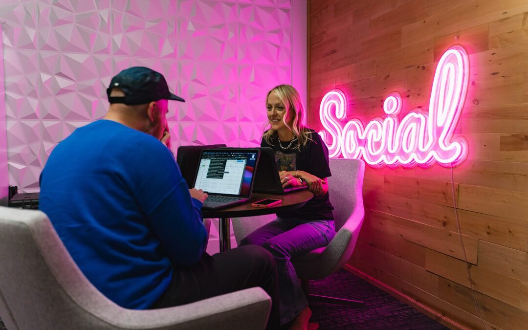 How to Transform Workplace Silos into Collaborative Teams