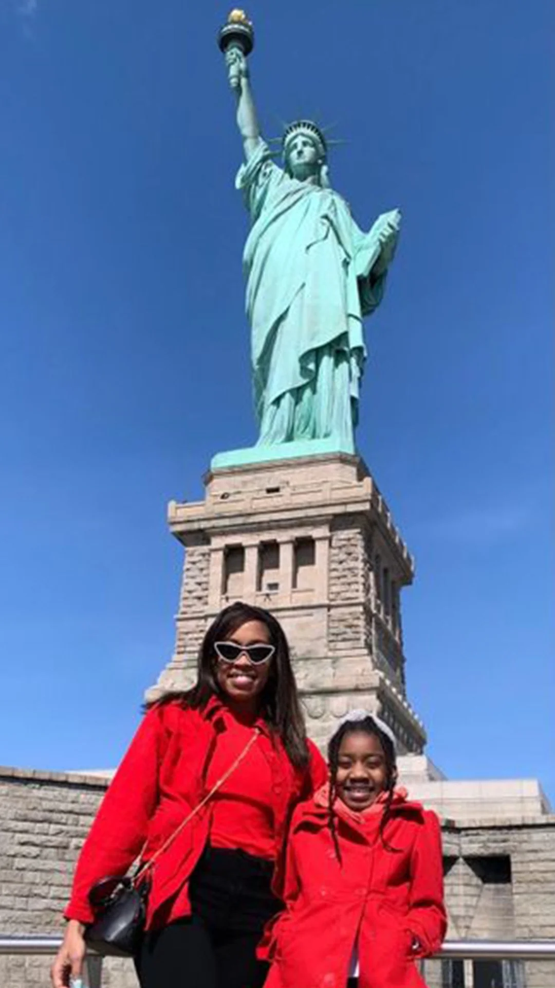 Courtney-and-Aria-at-the-Statue-of-LIberty.jpg