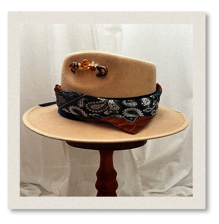 amber-guardian-hat-er.png