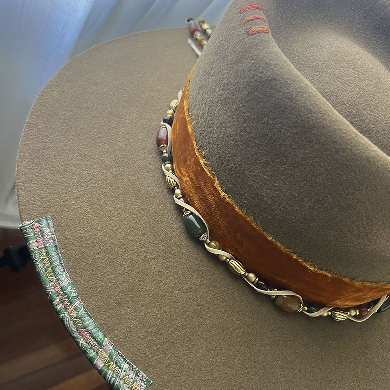 your-hat_er-queen-1.jpg
