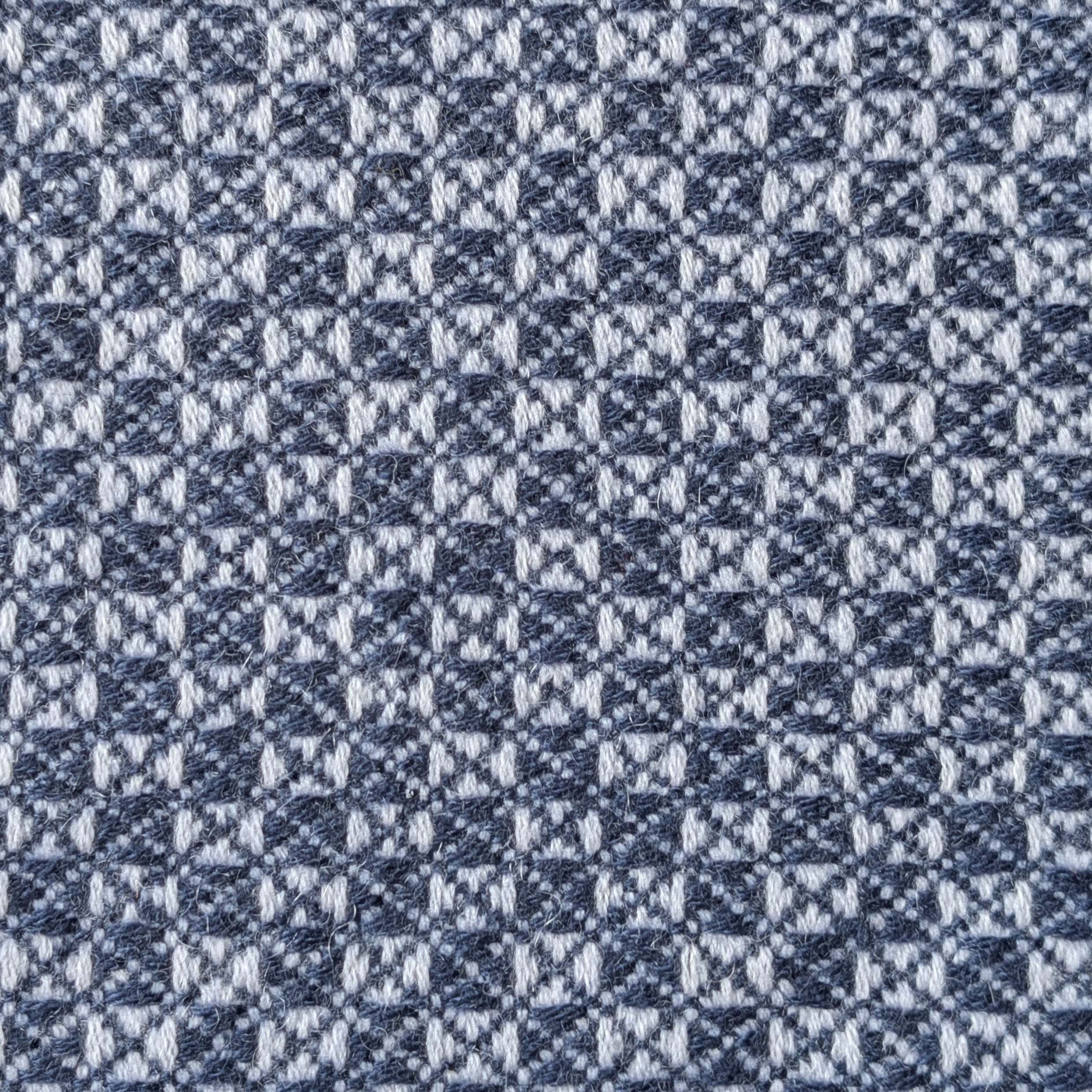 AC017 E Large