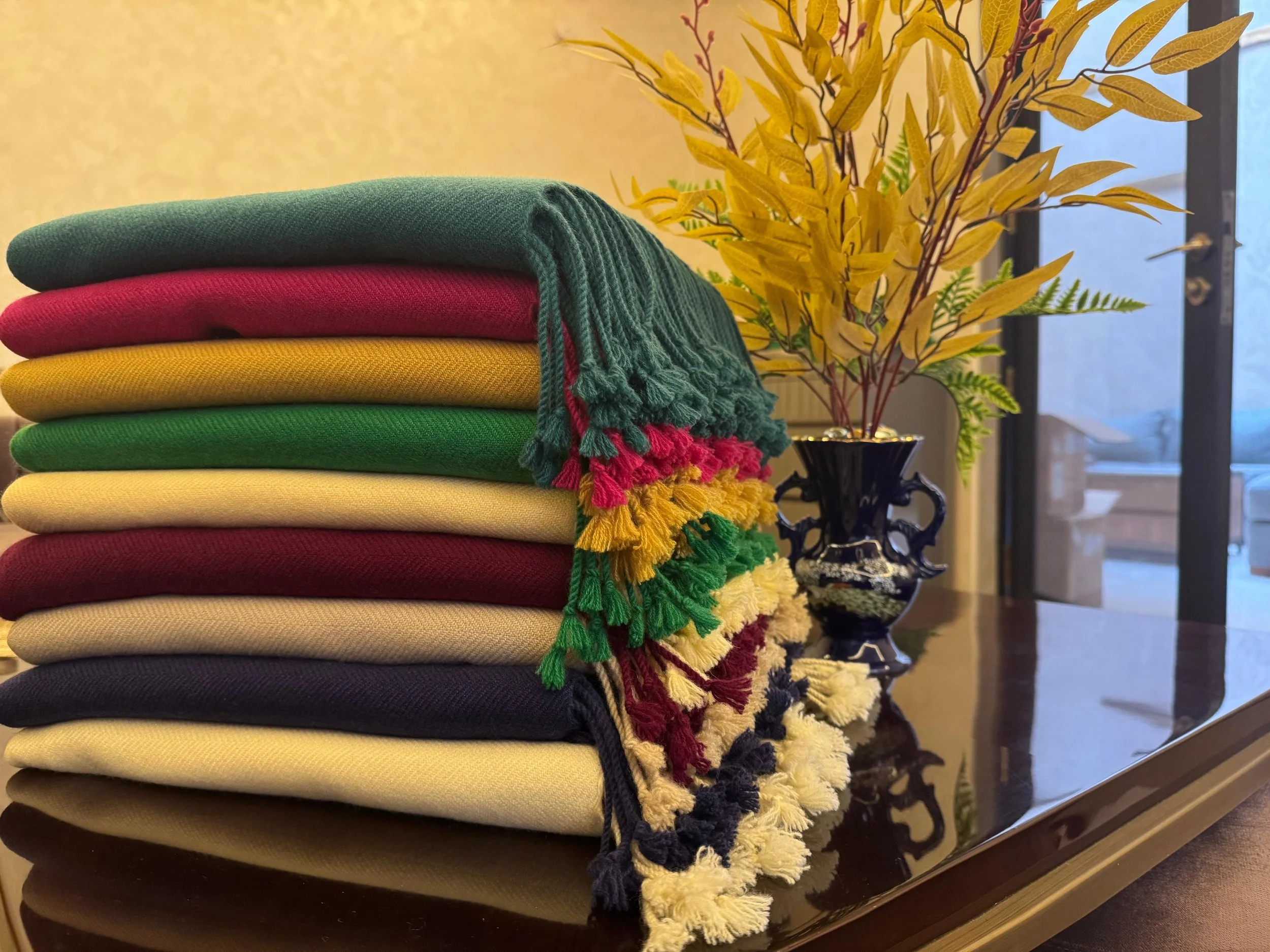 How to Choose the Perfect Luxury Throw for Interior Design Projects