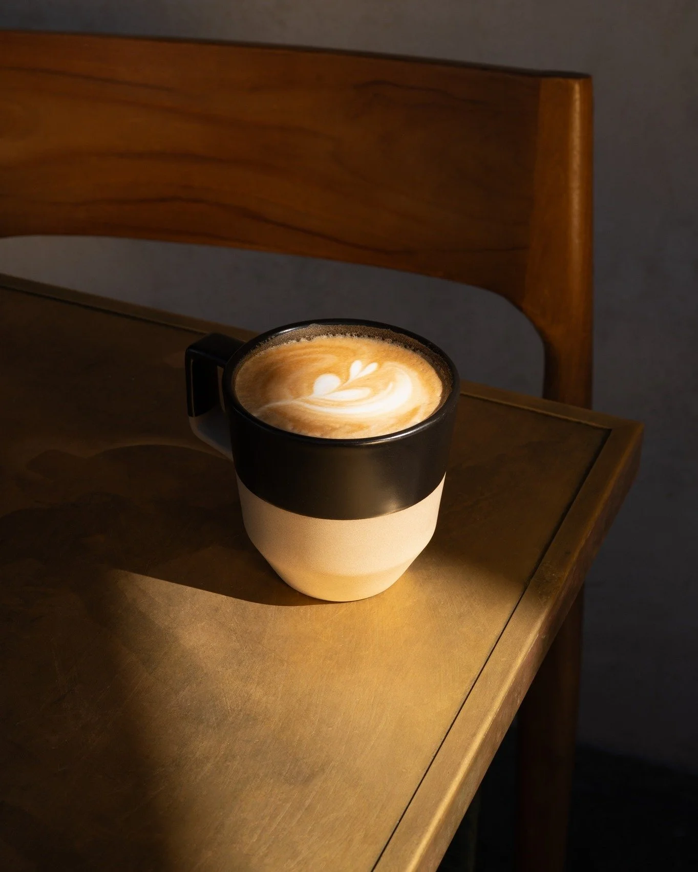 La r&eacute;compense du matin : nos latte faits avec amour par nos bari.stars. ☕