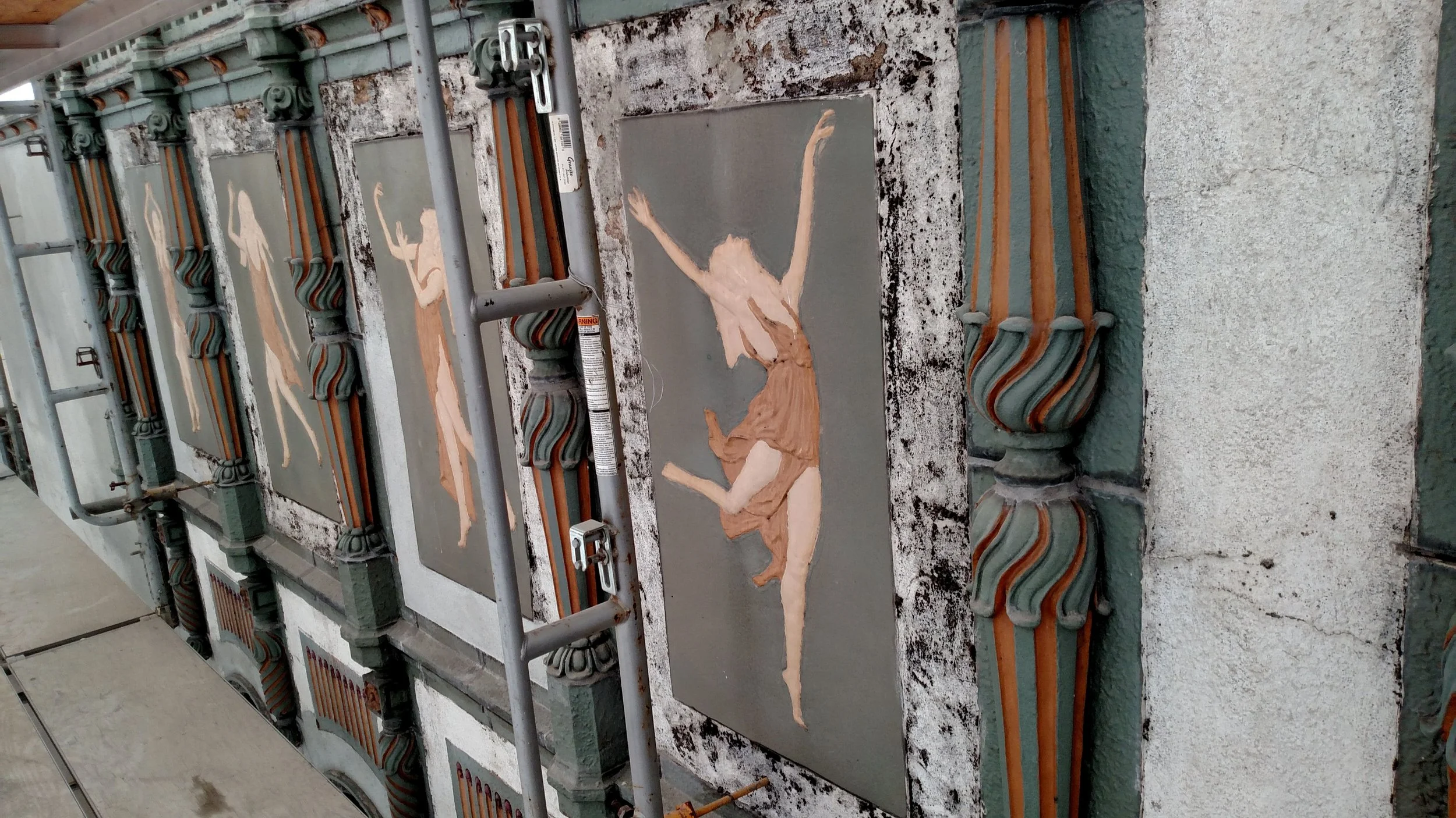 Kerry Hall Scaffold and Dancers3.jpg