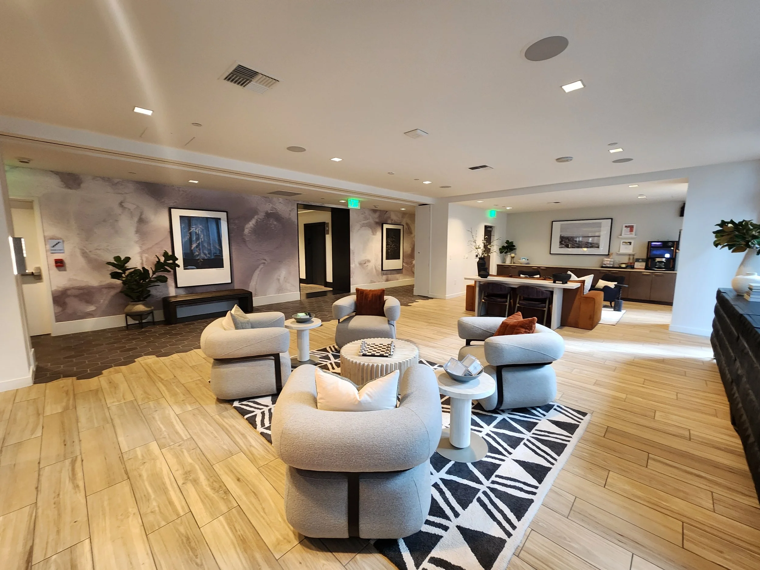 Level 6 Common Area Conversation Lounge