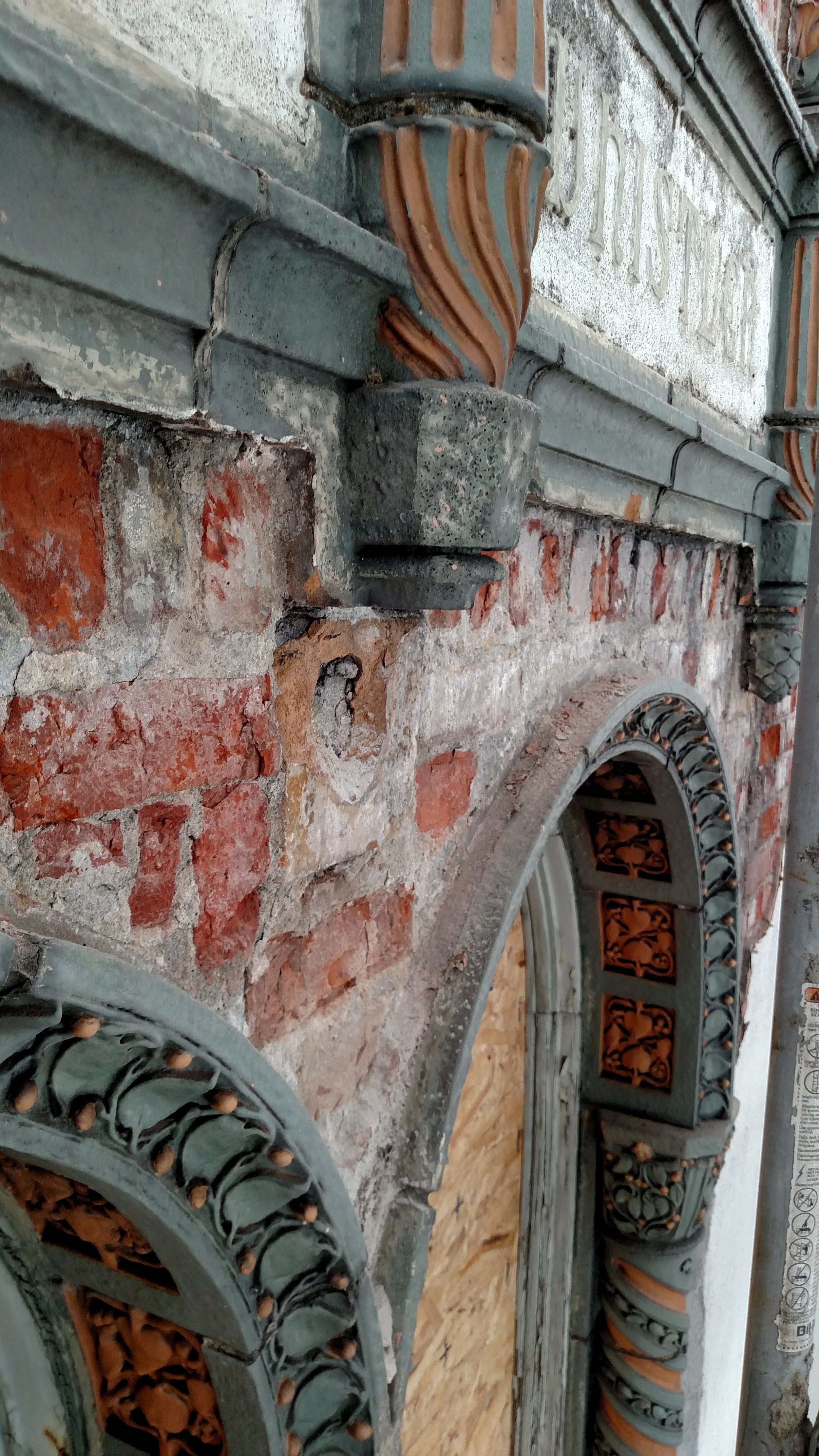 Kerry Hall Top Window Demo2.jpg