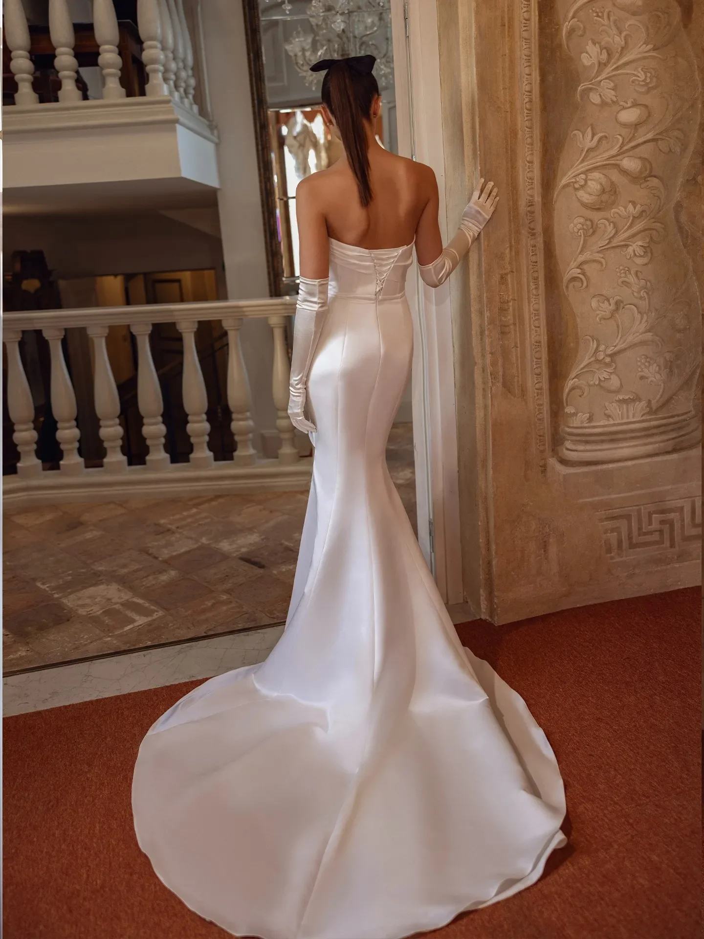 2-KLAUDY-ElegantWedding-Dress-Trumpet-Sweep-Train-Sculpted-Neckline-Bridal-Gown_jpg.webp