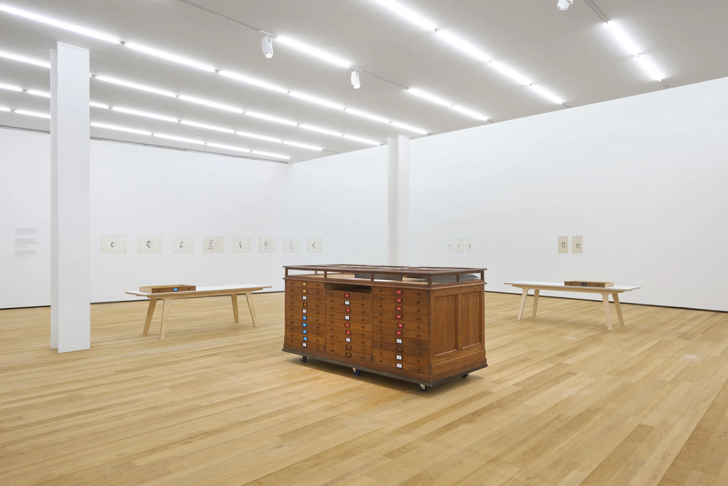 002_TOUTITÉ_ILIAZD_TheStudyOfForm_Commission_FotostudioJürgenEheim.jpg