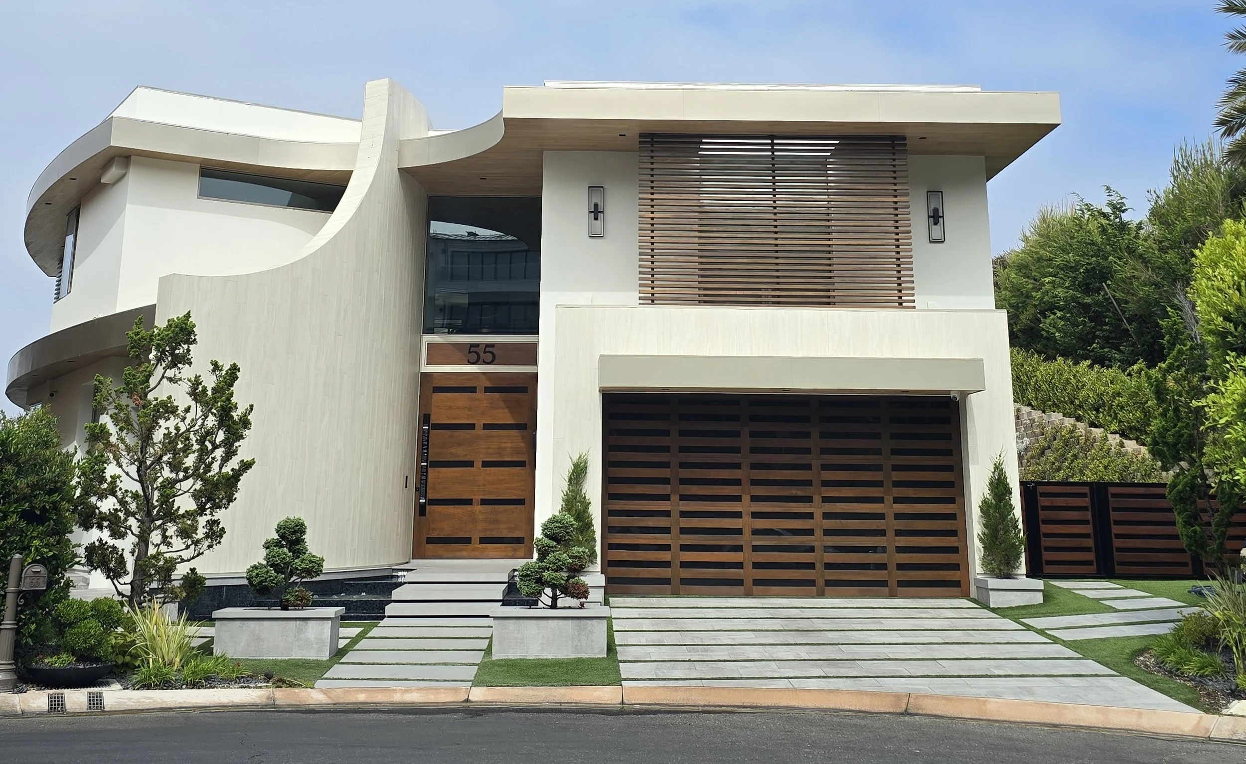 Complete Guide to Garage Doors &amp; Gates in San Diego Homes