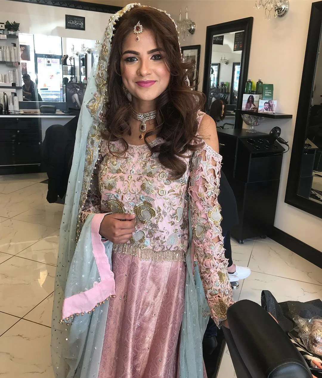 Makeup Details in last post!
-
#makeupaddict #makeup #blendtherules #makeupartist #kyliecosmetics #makeuplove #makeuptutorials #makeuplook #makeupbyme #makeupblog #undiscovered_muas #makeupislife #makeuplife #abh #abhbrows #anastasiabeverlyhills #wet