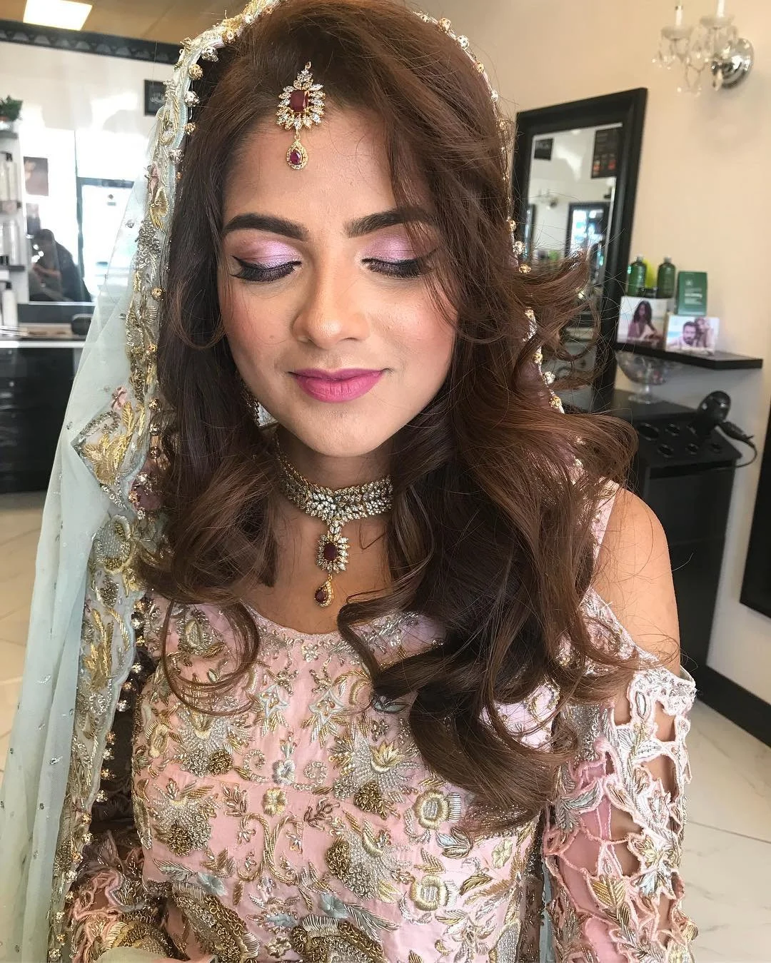 DETAILS:
BROWS: @anastasiabeverlyhills 
LIPS: @maccosmetics 
LASHES: @ardellbeauty 
FOUNDATION: @makeupforeverofficial 
CONCEALER: @toofaced 
POWDER: @makeupforeverofficial 
HIGHLIGHT: @anastasiabeverlyhills 
LINER: @anastasiabeverlyhills 
BLUSH: @ta