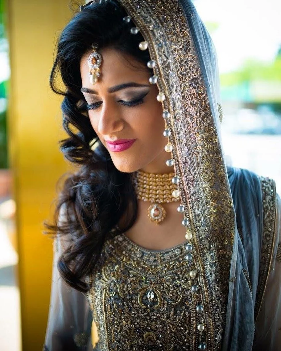 Makeup Details:
Foundation: @maccosmetics 
Powder: @maccosmetics 
Contour: @anastasiabeverlyhills 
Blush: @tartecosmetics 
Lipstick: @nyxcosmetics