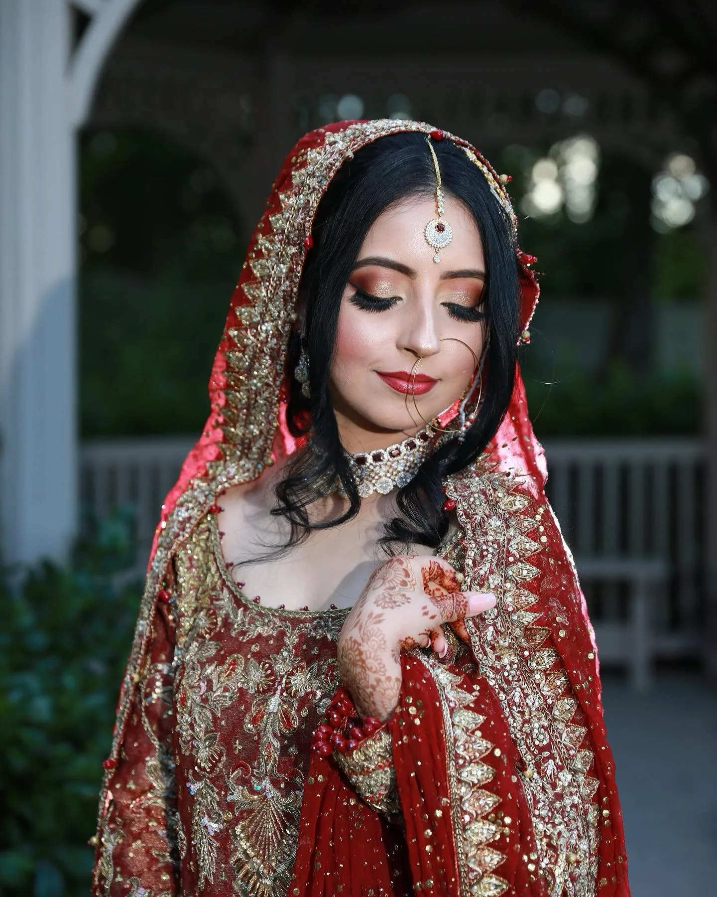 B I S M A 
&bull;
We gave Bisma a classic bronze  eye look for her Shaadi/Baraat. We paired this eye look with a soft red lip! 
&bull;
#wedding #weddingmakeup #makeupartist #nymua #nycmua #bridalmakeup #partymakeup #makeuplooks #bridalartist #desiwed