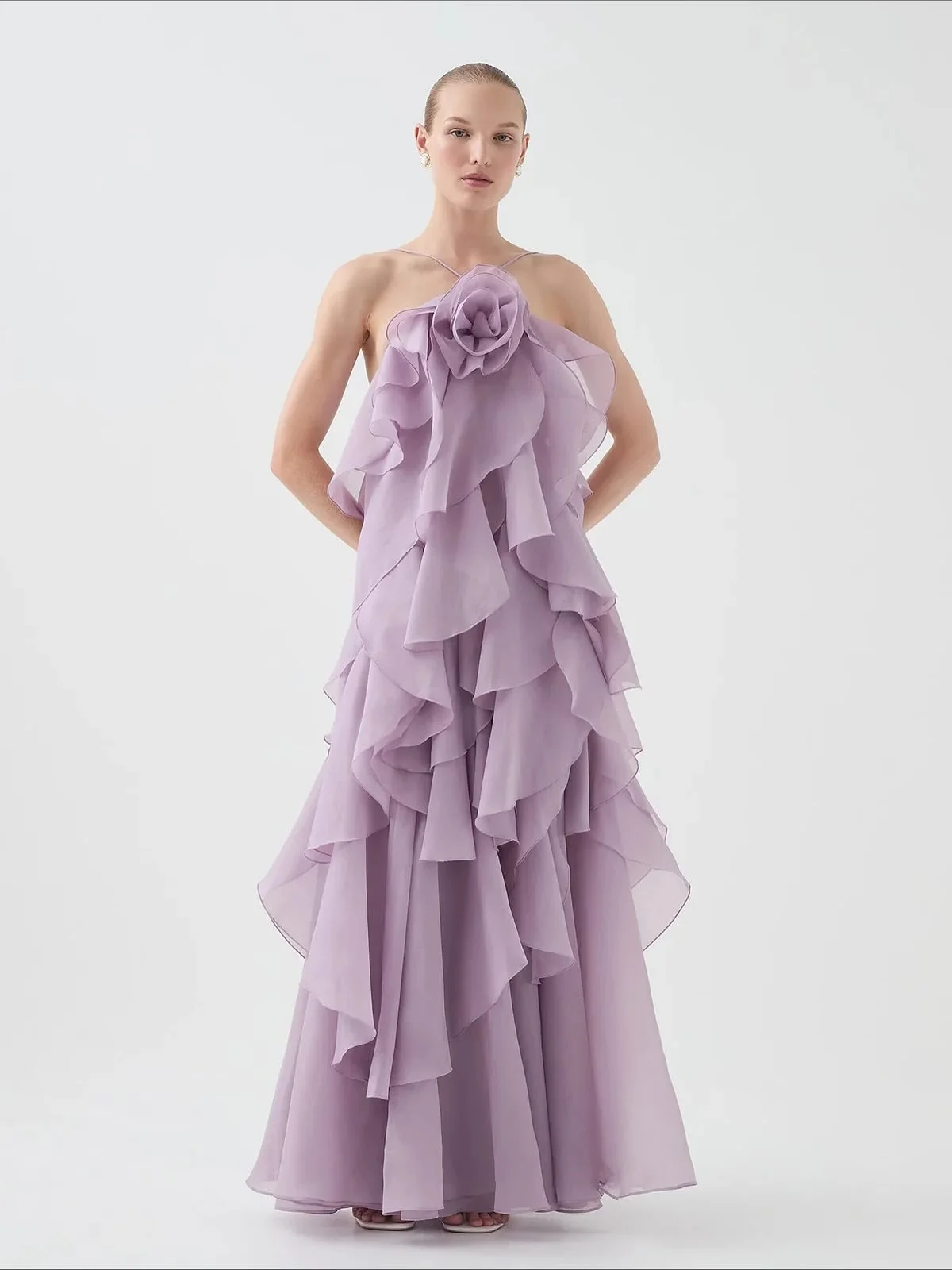 &bull; FOR HIRE &bull;

AJE - PANDOREA LAYERED MAXI - LILAC
Size 10
Hire Price: $170

Note: Sizing runs generous, would comfortably fit a size 12. 

RRP: $695

#dresshiretownsville #dresshireaustralia #supportlocaltownsville #smallbusinesstownsville 