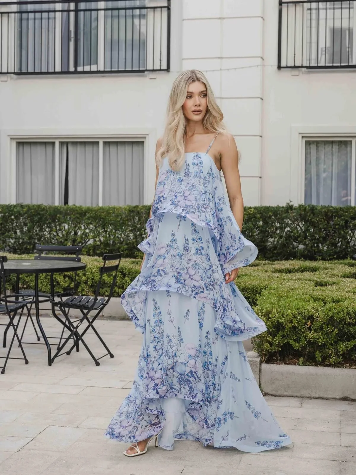 Dreamy ✨ 

ELLIATT - ARMANI TIERED MAXI
Size 14
Hire Price: $120

#dresshiretownsville #designerdresshiretownsville #supportlocaltownsville #dresshireaustralia #dresshirequeensland