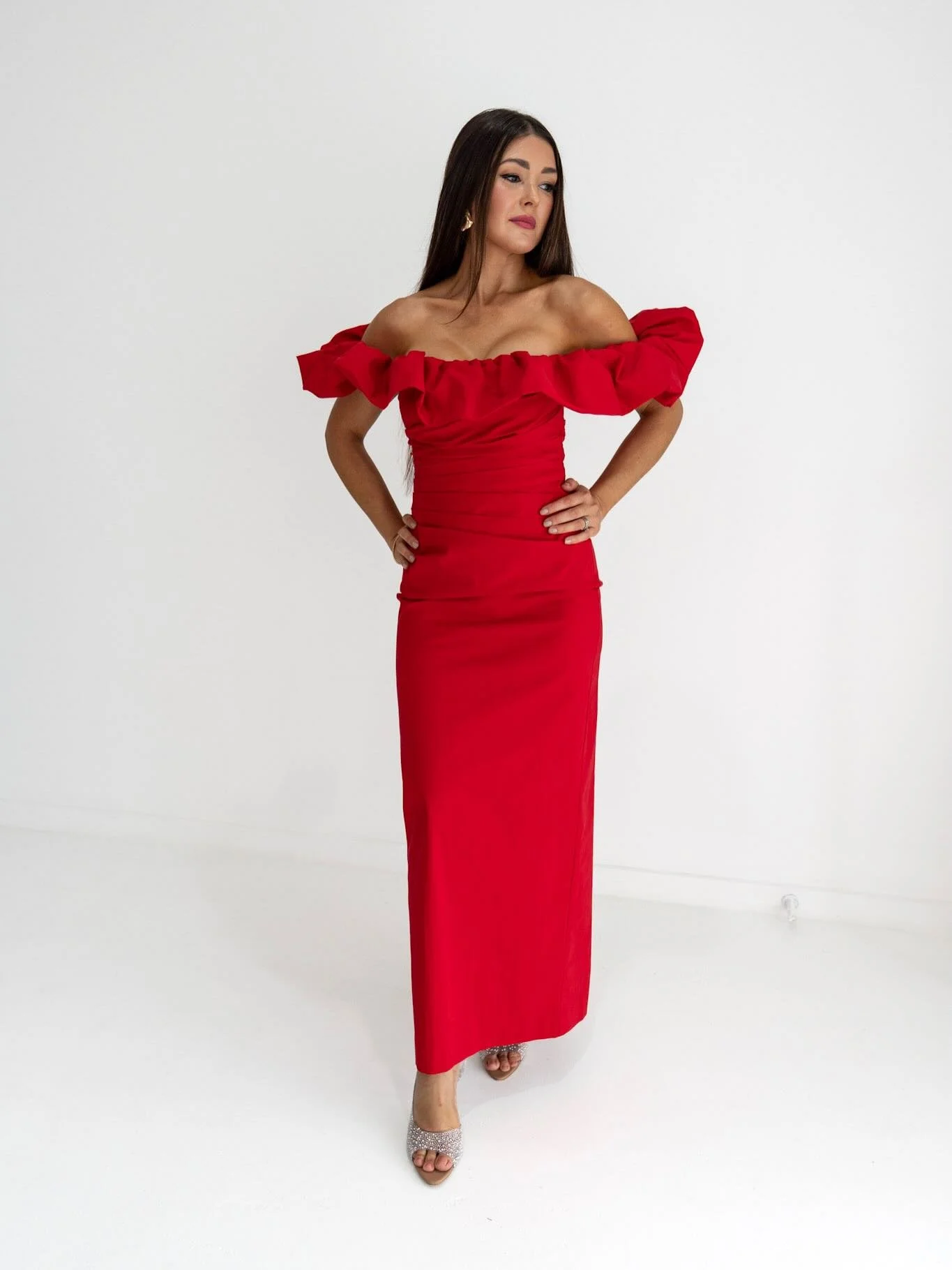 SHONA JOY 🔥

@samanthalouise_incolour absolutely owns this! 😍

SHONA JOY - CAMPBELL RUFFLE 
Size 6 
Hire Price: $120

Bookings can be made directly via our website. 
Link in our BIO xx 

#dresshiretownsville #designerdresshiretownsville #supportloc