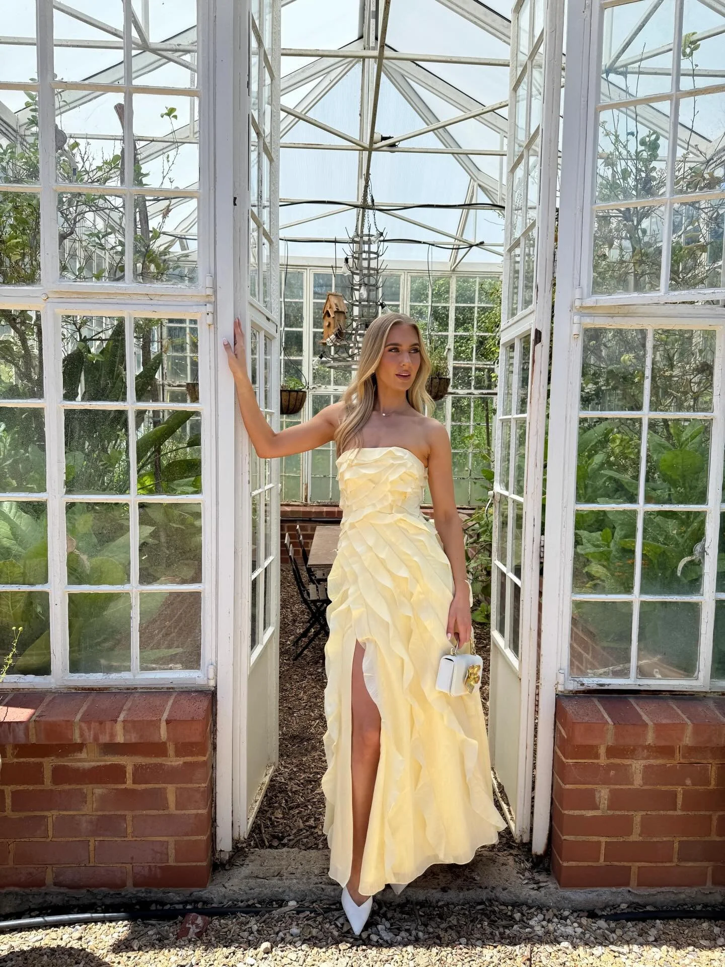 NEW ARRIVAL ✨
 The Allairie Gown by @_aje_ in butter yellow is ready for her moment.

AJE - ALLAIRIE GOWN
Size 14
Hire Price: $170

RRP: $695 

We also have this beauty available in pastel blue, size 8.

#dresshiretownsville #designerdresshiretownsvi