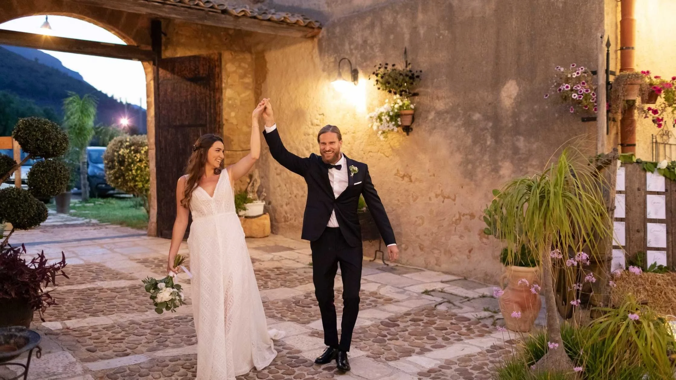 Beautifully designed Italian wedding guide for Australian couples, featuring tips on planning weddings in Tuscany, Sicily, and the Amalfi Coast with budget advice and vendor recommendations